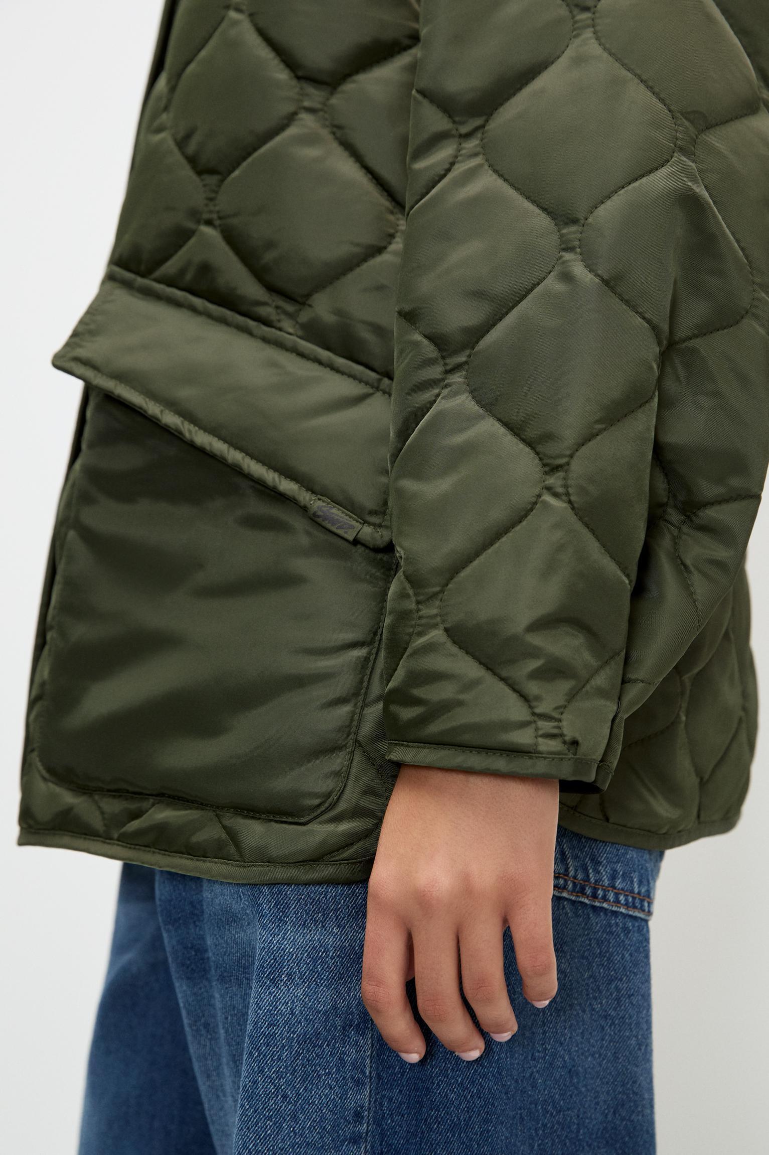 Lightweight puffer jacket Product Image