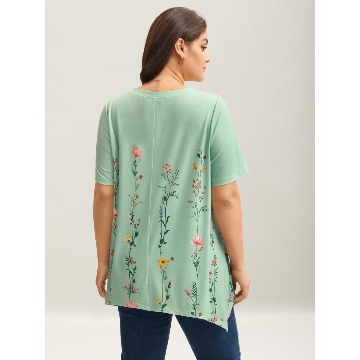 Plus Size Stretchy Hi-Low Hem Floral T-Shirt Greenbean Women Timeless Asymmetrical Natural Flowers Round Neck Loose Elegant T-shirts BloomChic 22-24/3X Product Image