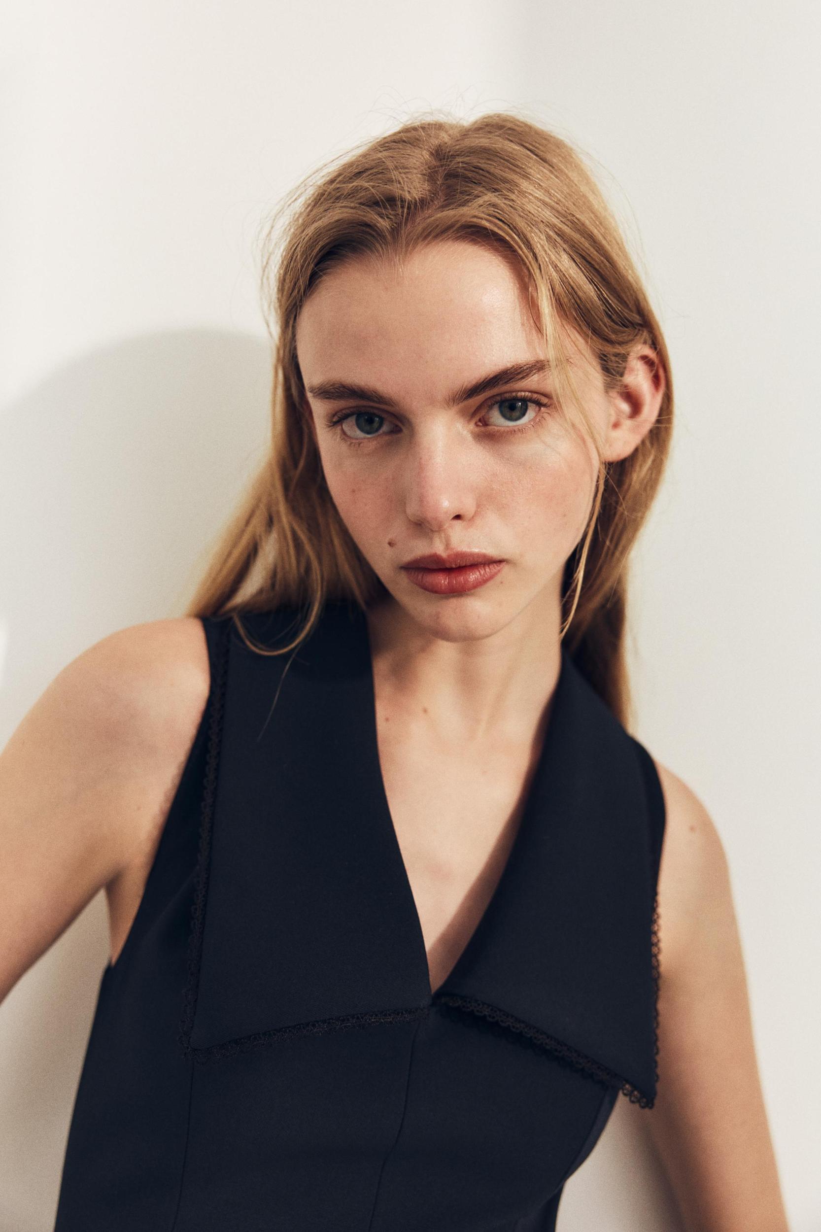 SHORT DRESS WITH PLEATED COLLAR Product Image