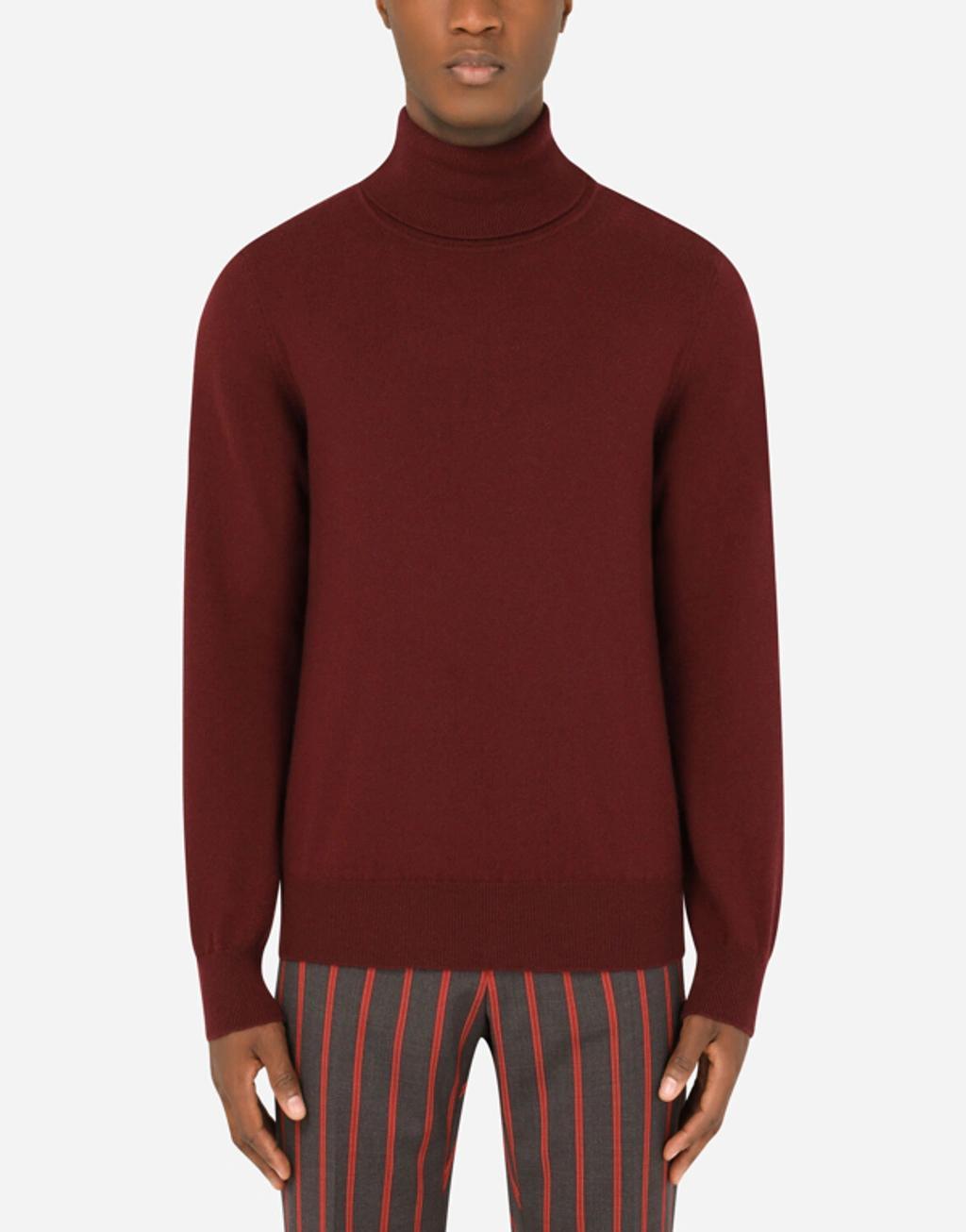 Cashmere Turtle-neck Sweater In Bordeaux Product Image