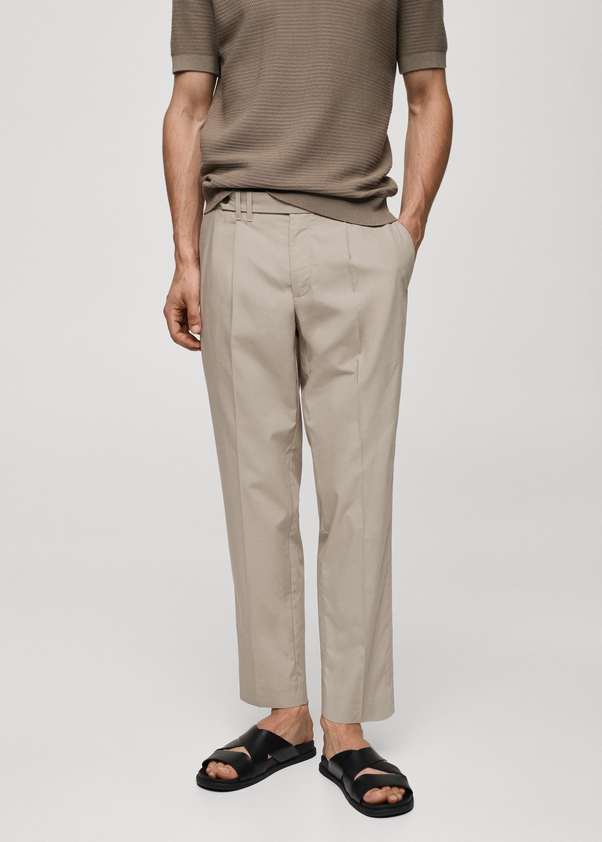 Slim-fit lyocell pleated trousers - Men | MANGO USA Product Image