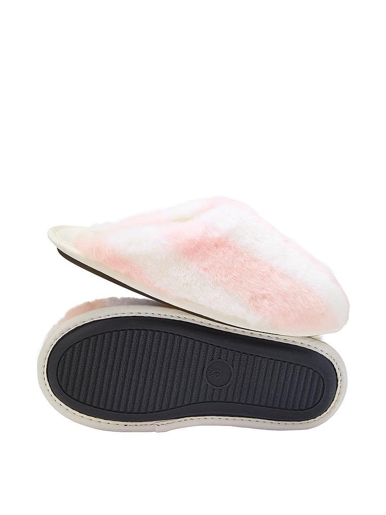 Closed-Toe Faux Fur Slippers Product Image