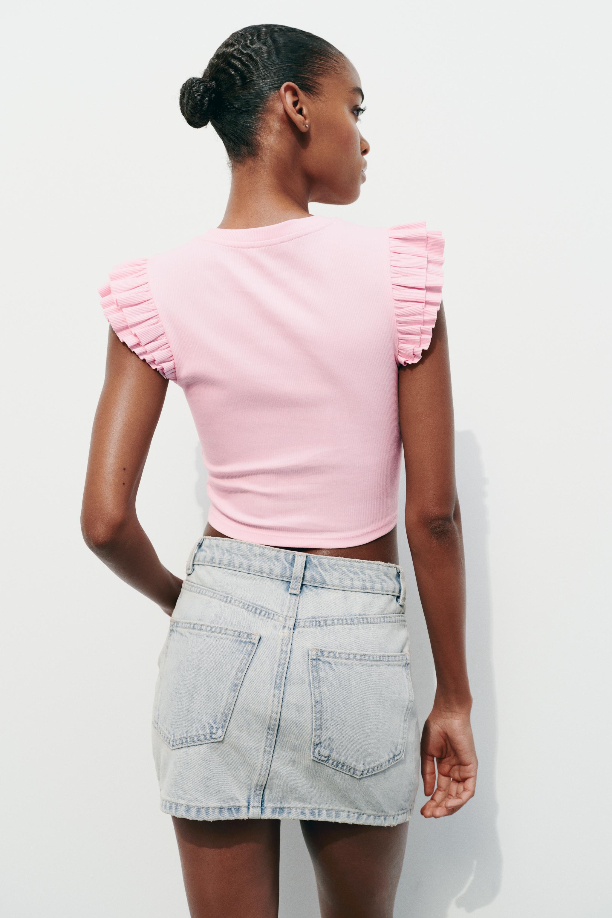 RUFFLED TOP Product Image