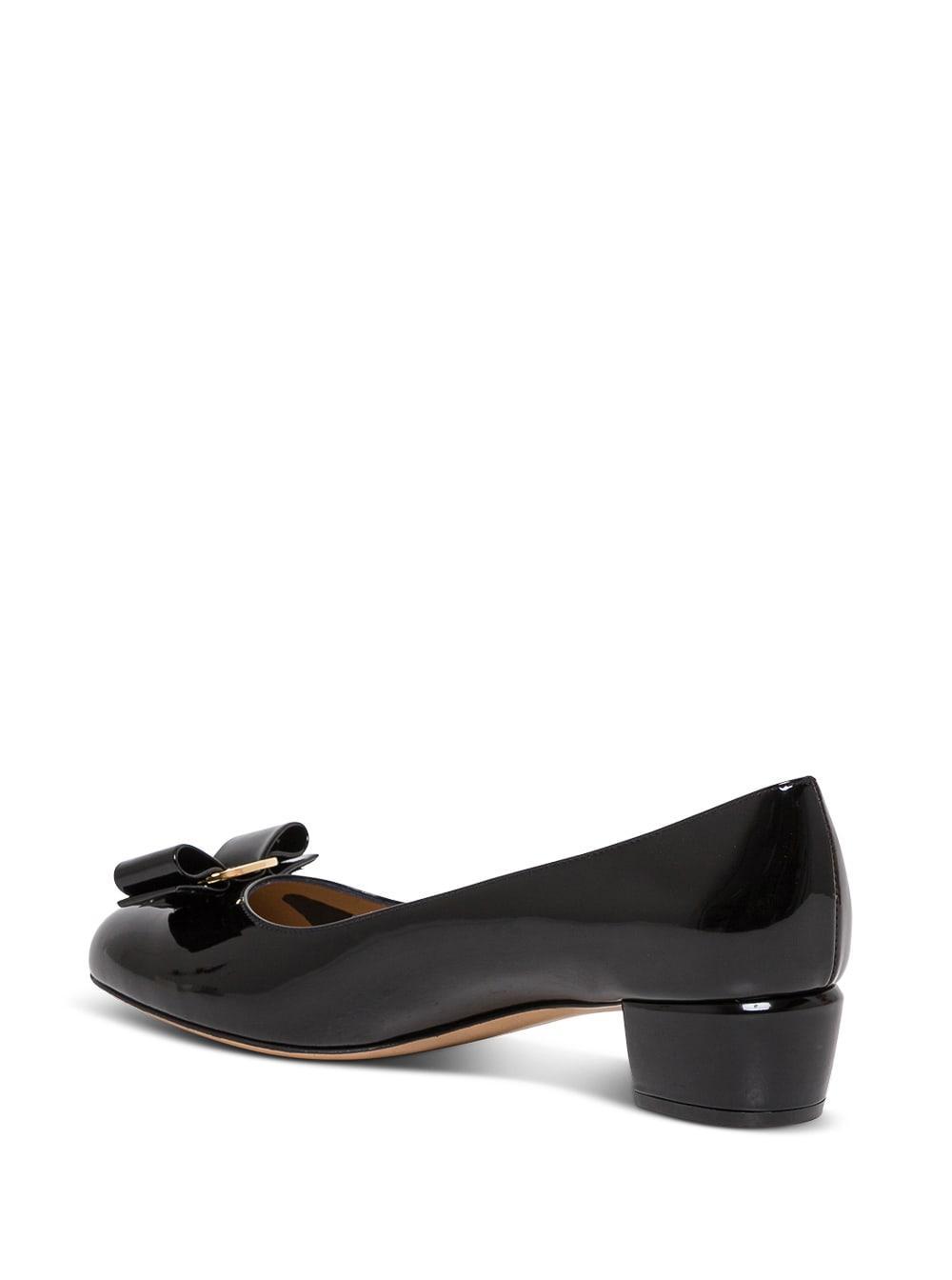 FERRAGAMO Vara Bow-embellished Patent-leather Pumps In Blue Product Image