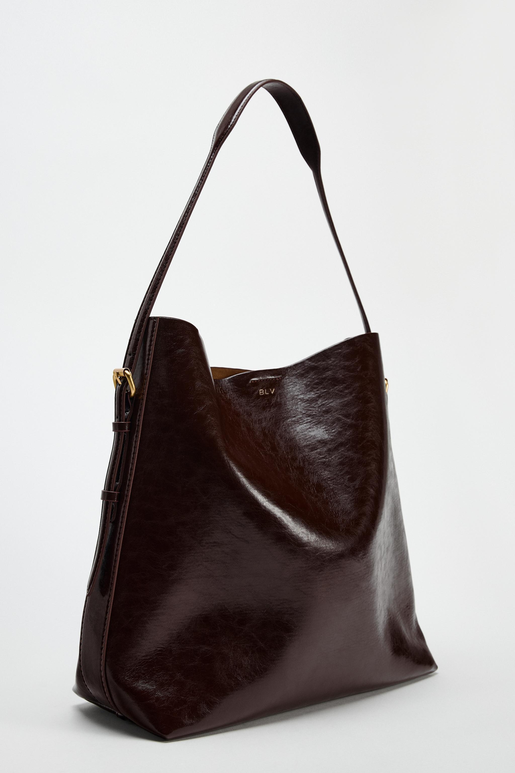 LARGE BUCKET BAG Product Image