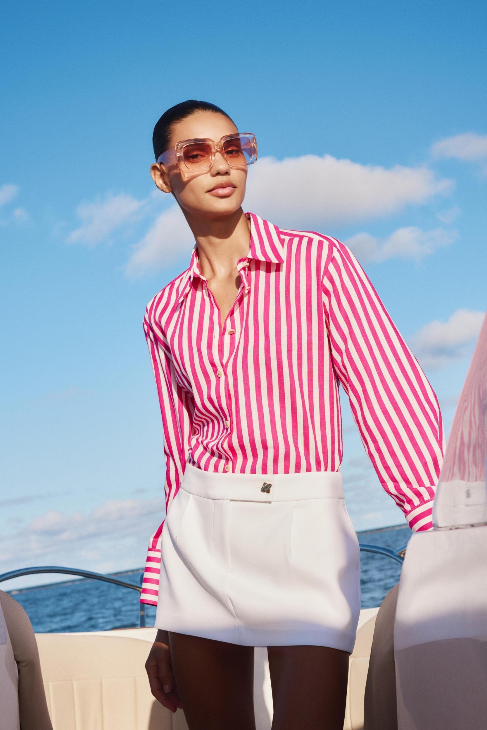 CREPE BUTTON SKORT Product Image