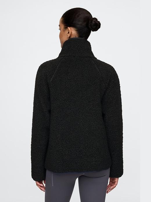 GapFit Oversized Sherpa Raglan Jacket Product Image