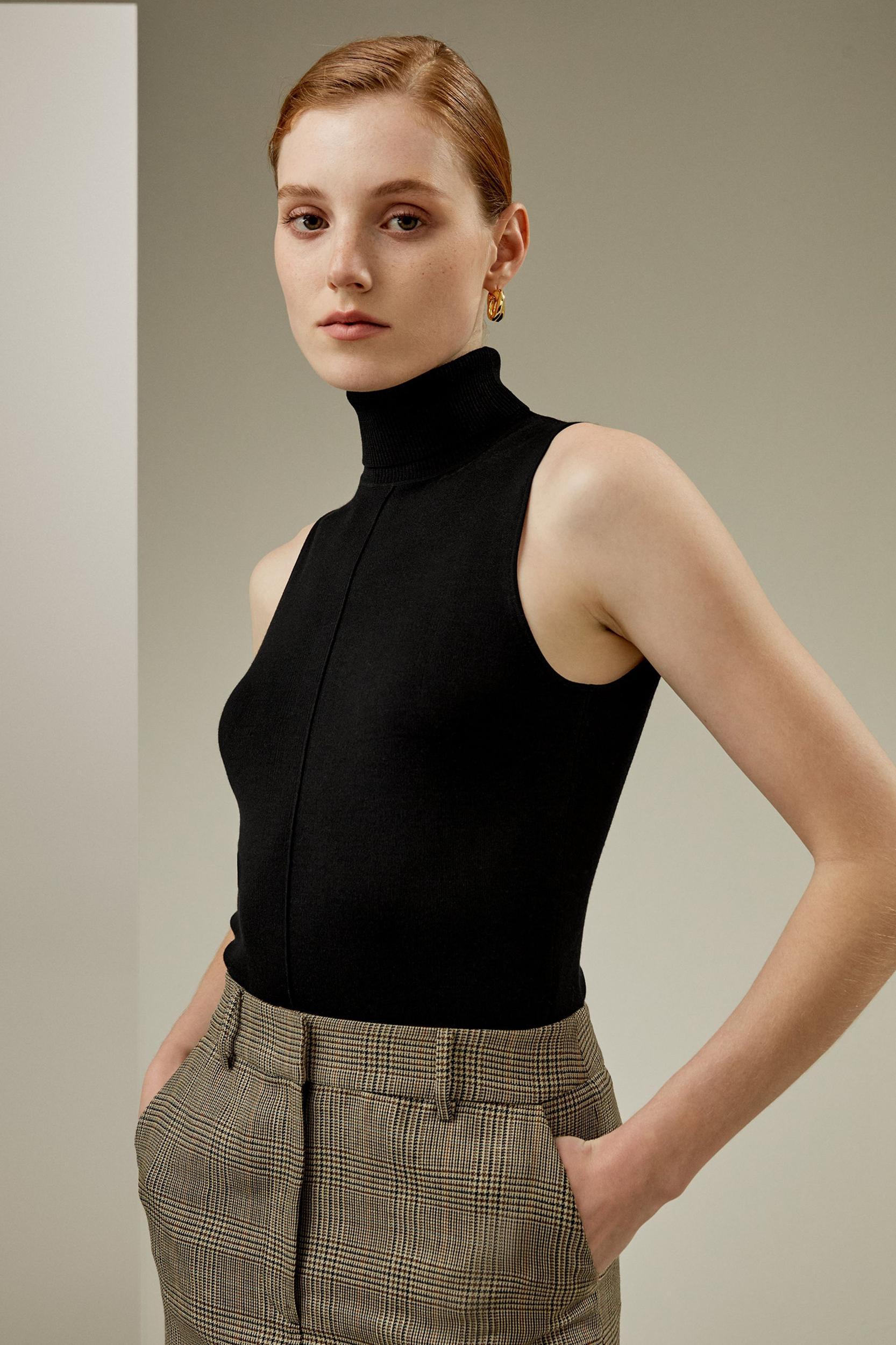 Silk Knitted Turtleneck Sleeveless Top Product Image