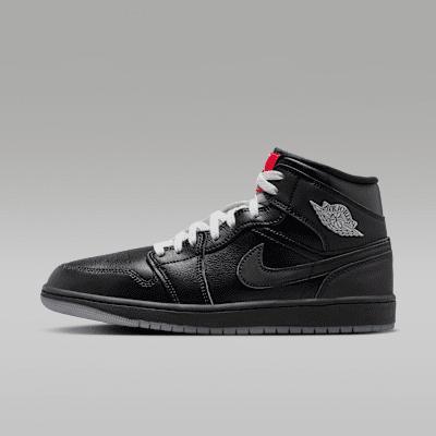 Men's Air Jordan 1 Mid SE Shoes Product Image