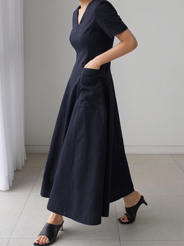 Simple Casual Solid Color Pleated Midi Dress Product Image