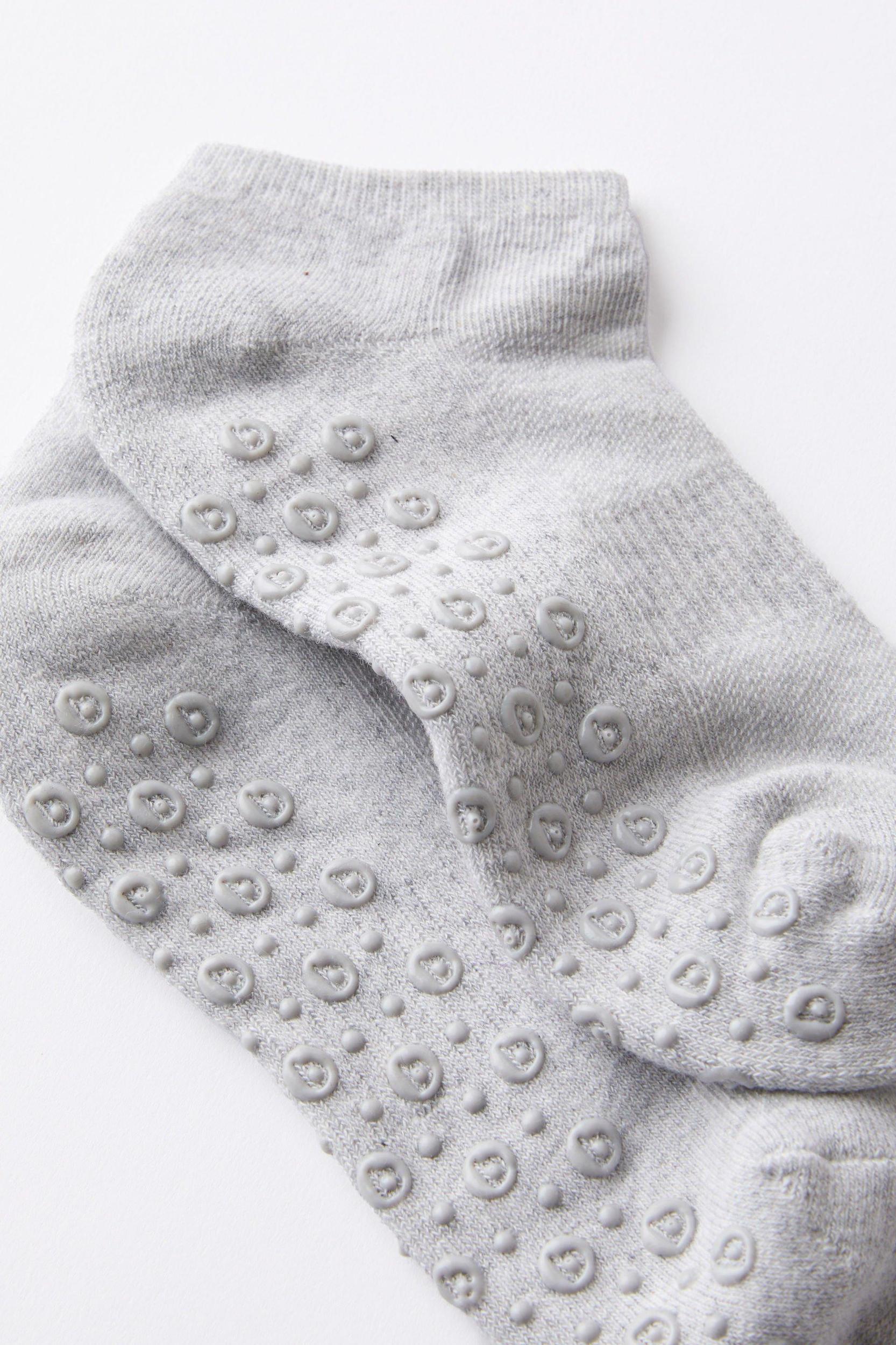 Performance Studio Sock Product Image