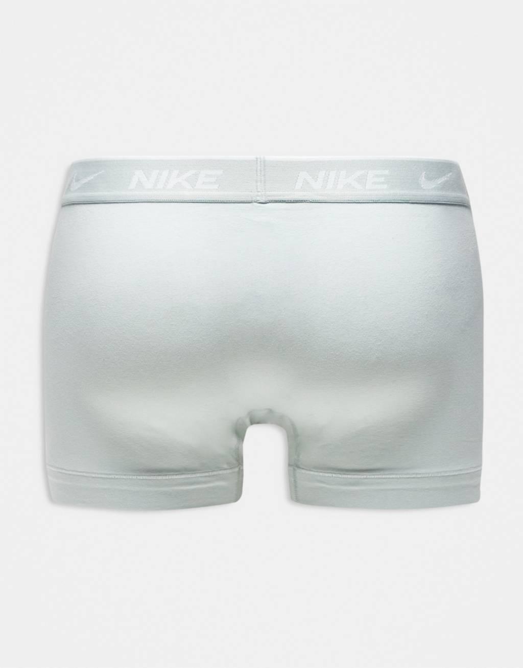 Nike Everyday Cotton Stretch 3 pack trunk in gray/black/monochrome print Product Image