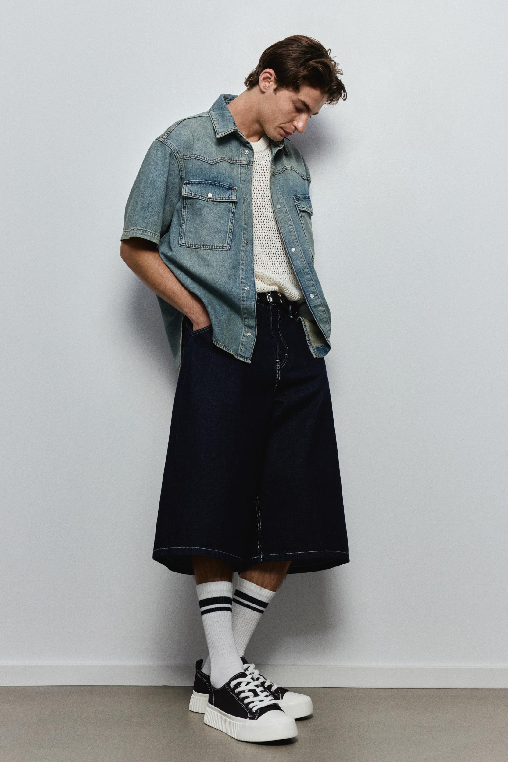 Loose-Fit Short-Sleeved Denim Shirt Product Image