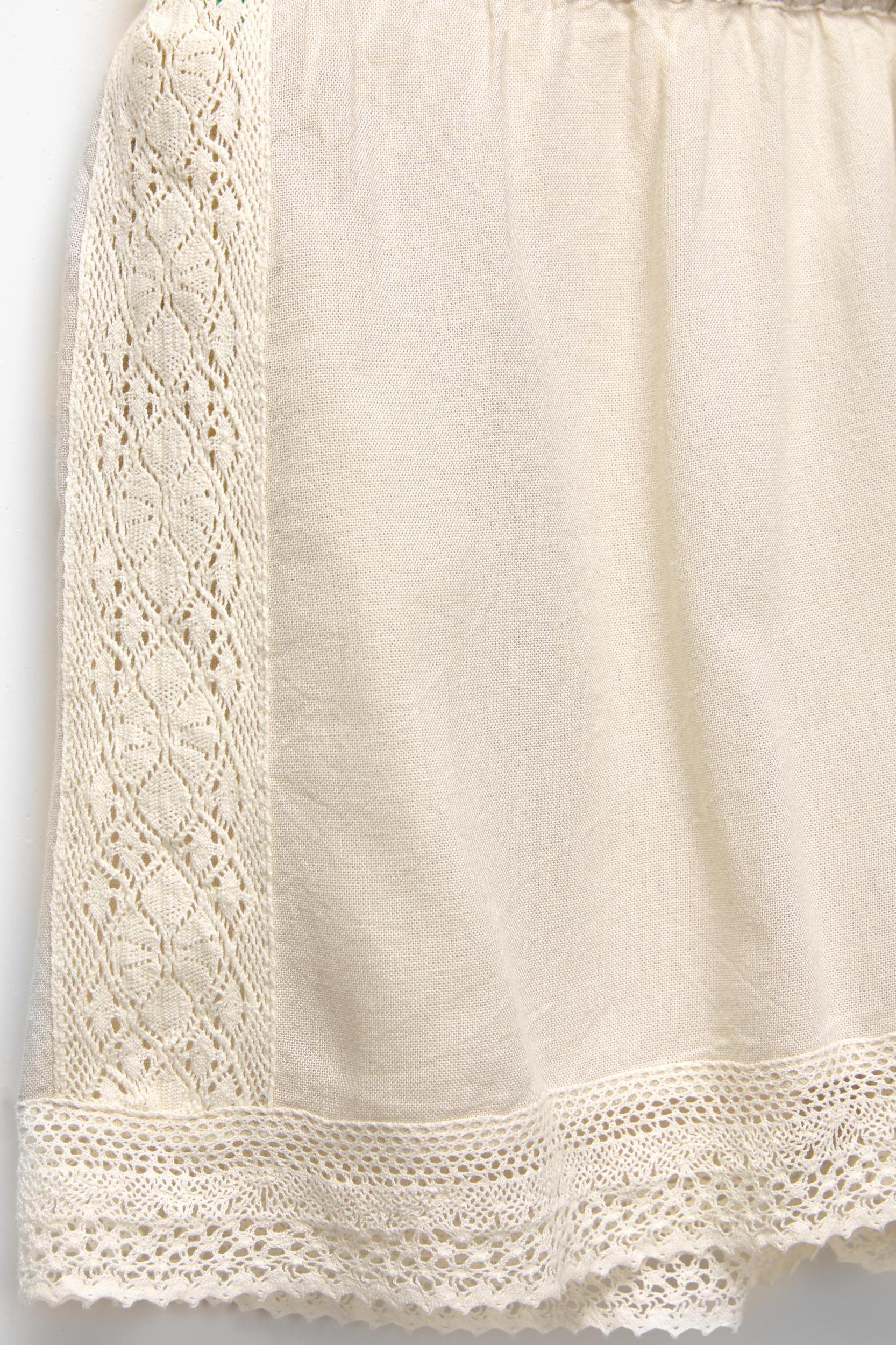 Rustic lace shorts Product Image