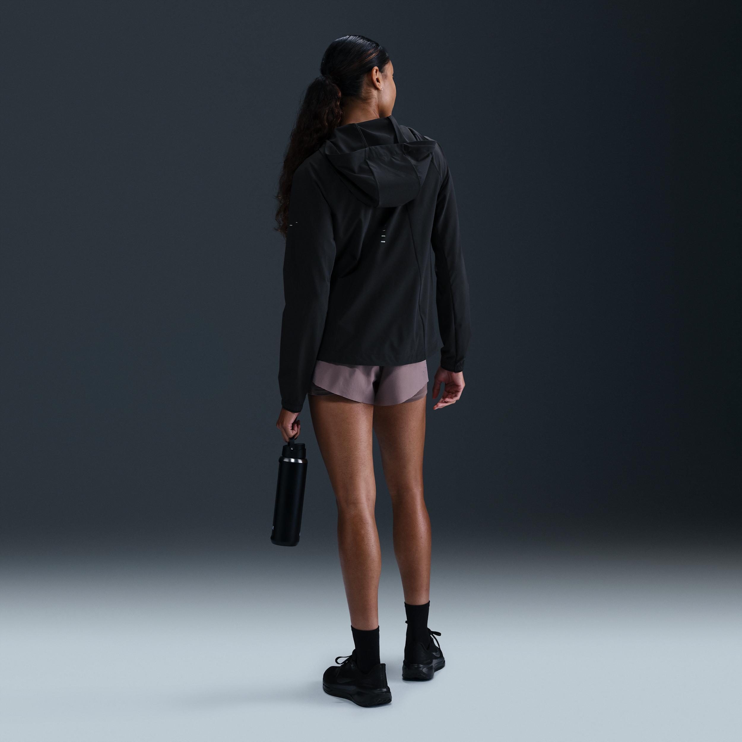 Nike Swift Women's Repel Packable Running Jacket Product Image