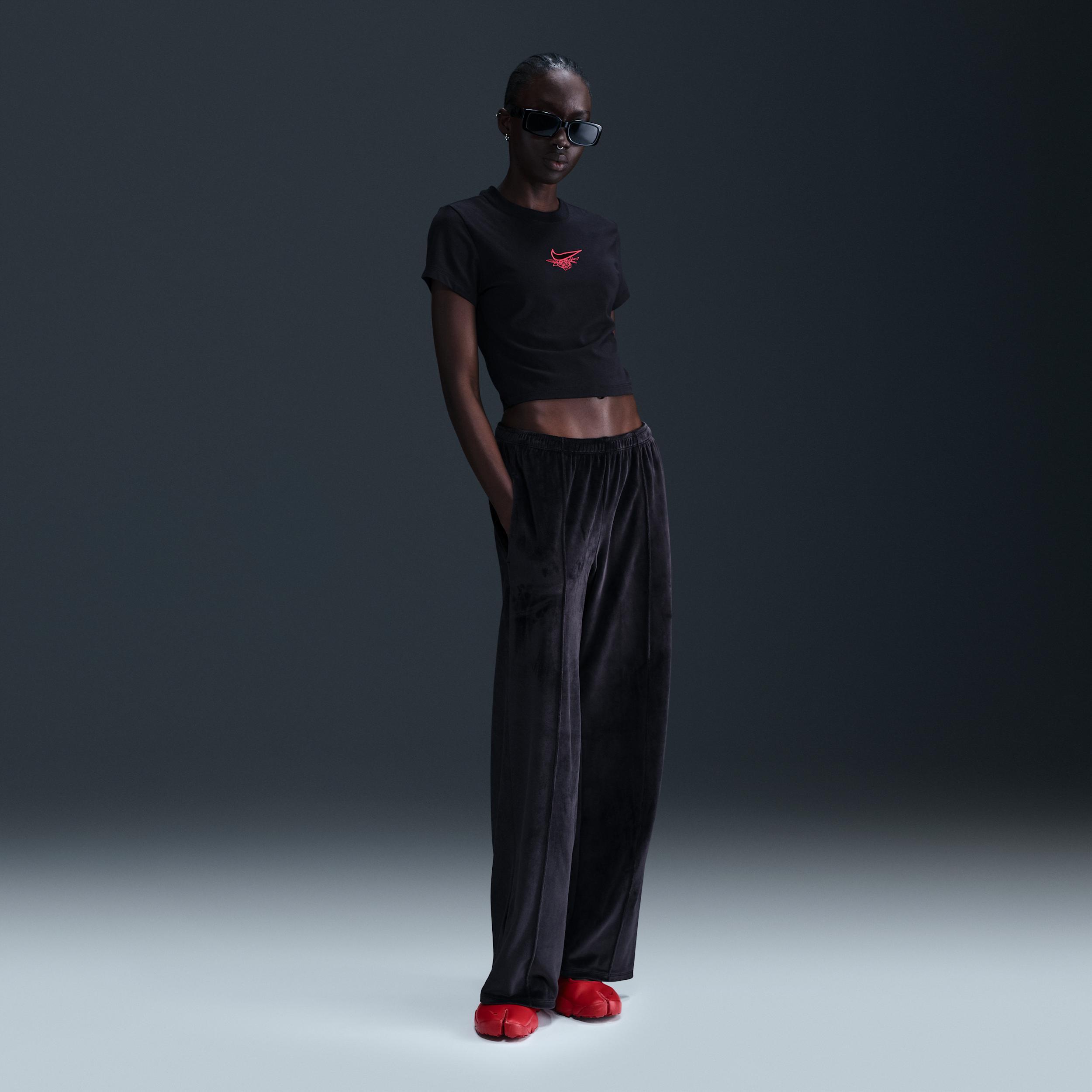 Nike Sportswear Chill Knit Women's Slim Cropped T-Shirt Product Image