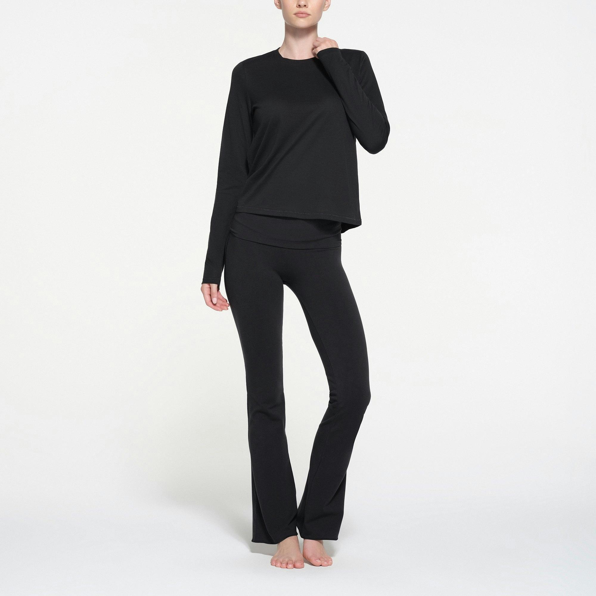 RELAXED TEES LONG SLEEVE T-SHIRT | ONYX Product Image