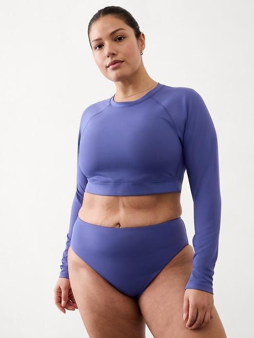 Crop Rashguard Product Image