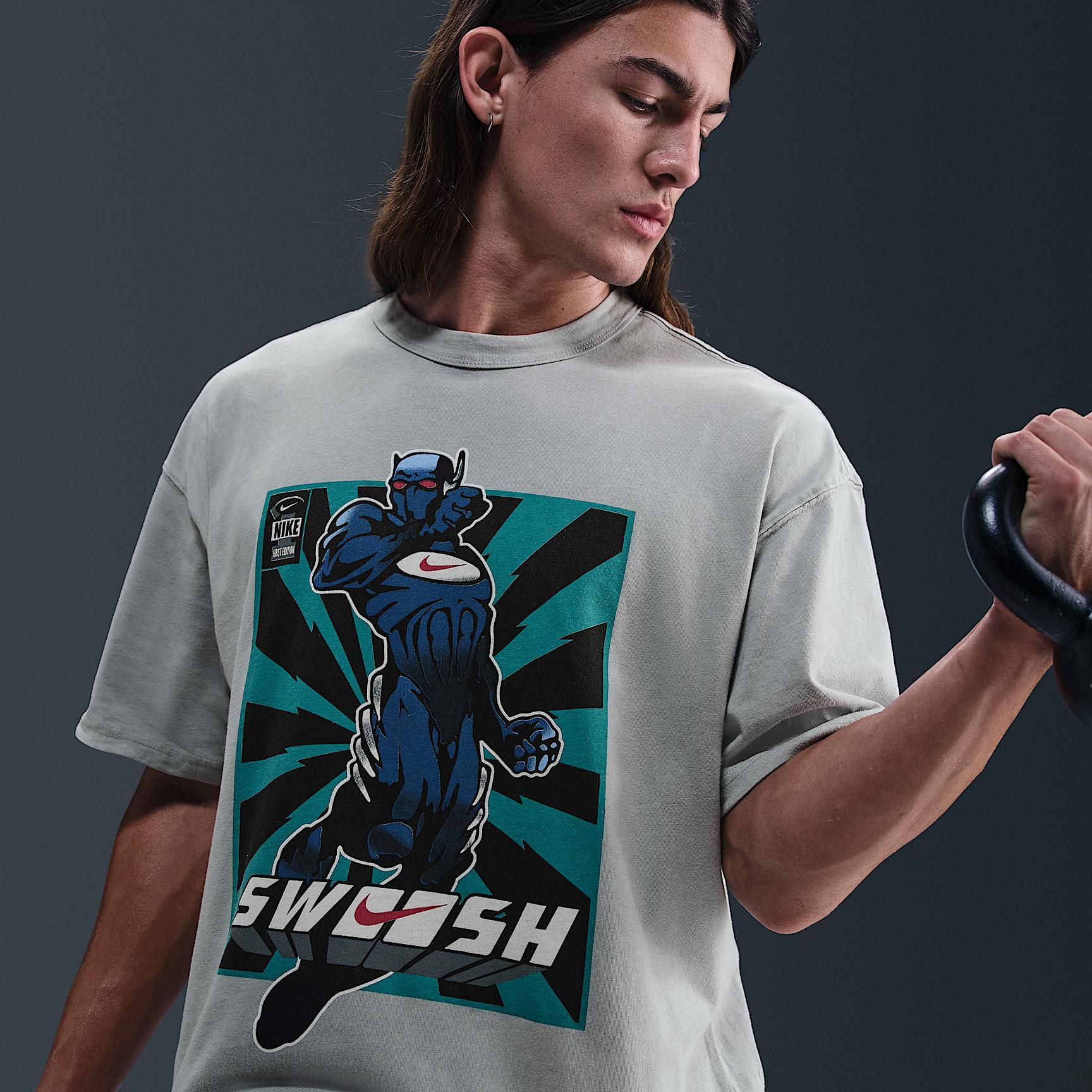 Nike Men's Max90 Fitness T-Shirt Product Image