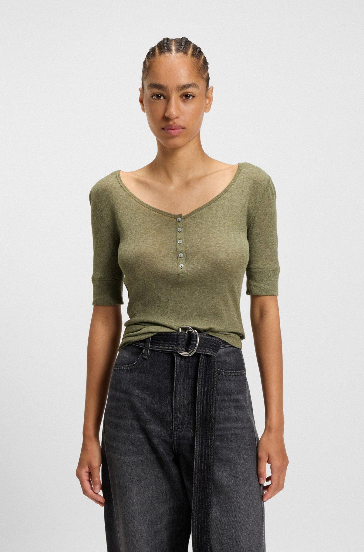 Slim-fit top with buttoned placket Product Image