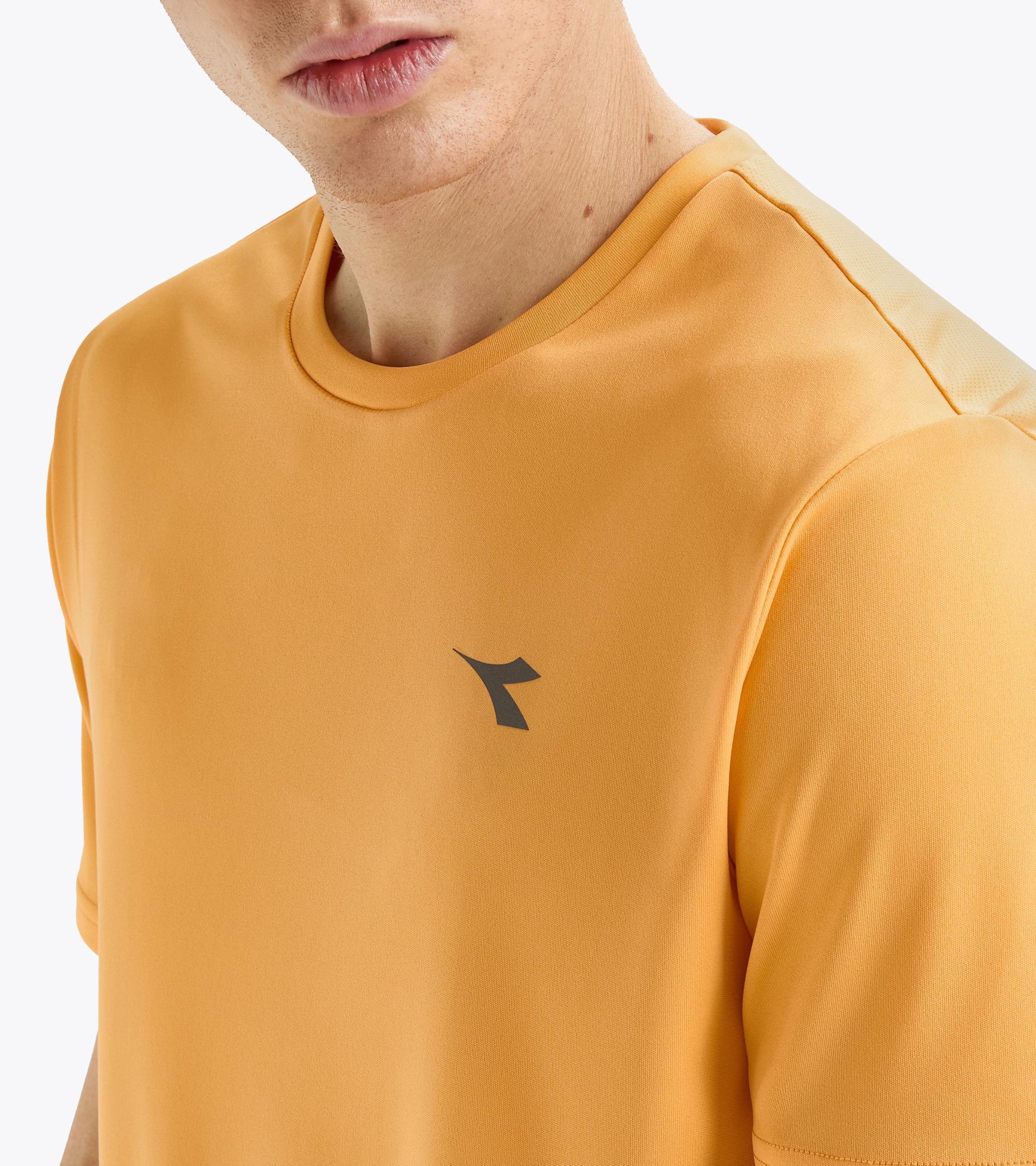 SS T-SHIRT RUN Product Image