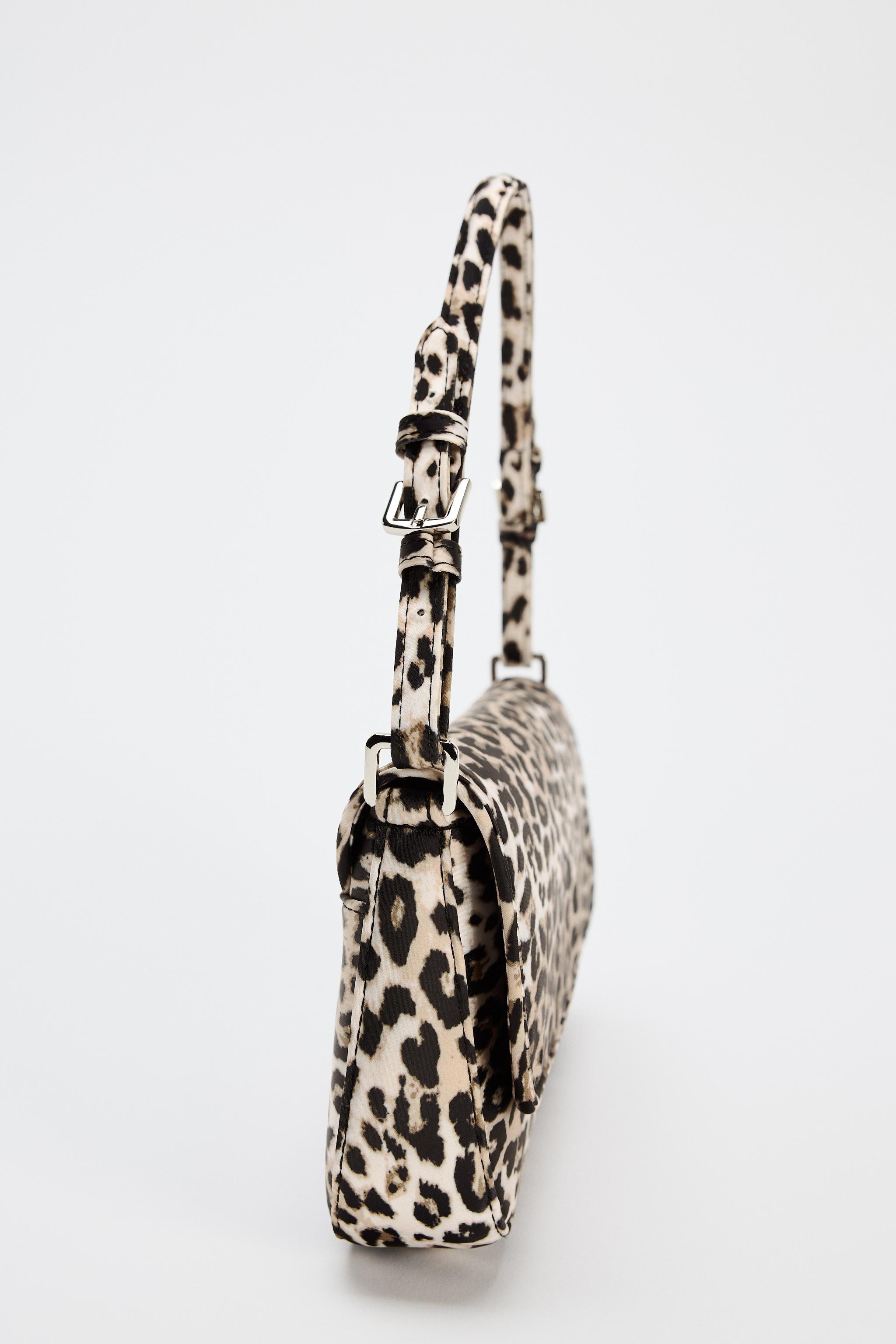 ANIMAL PRINT SHOULDER BAG Product Image