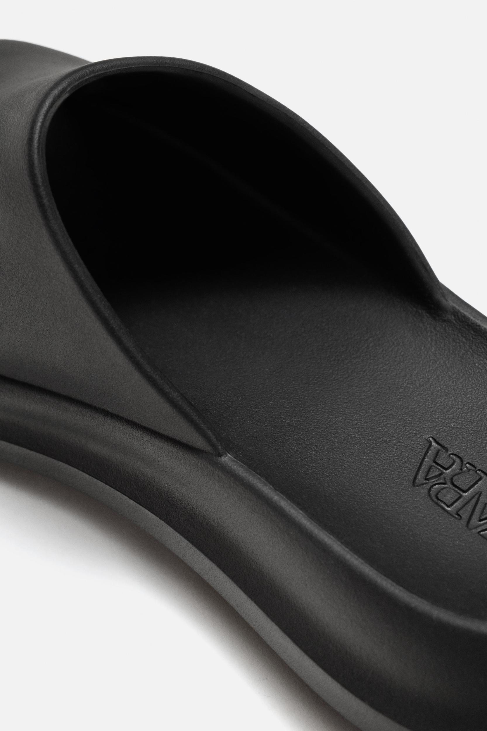 THICK SOLE POOL SLIDES Product Image