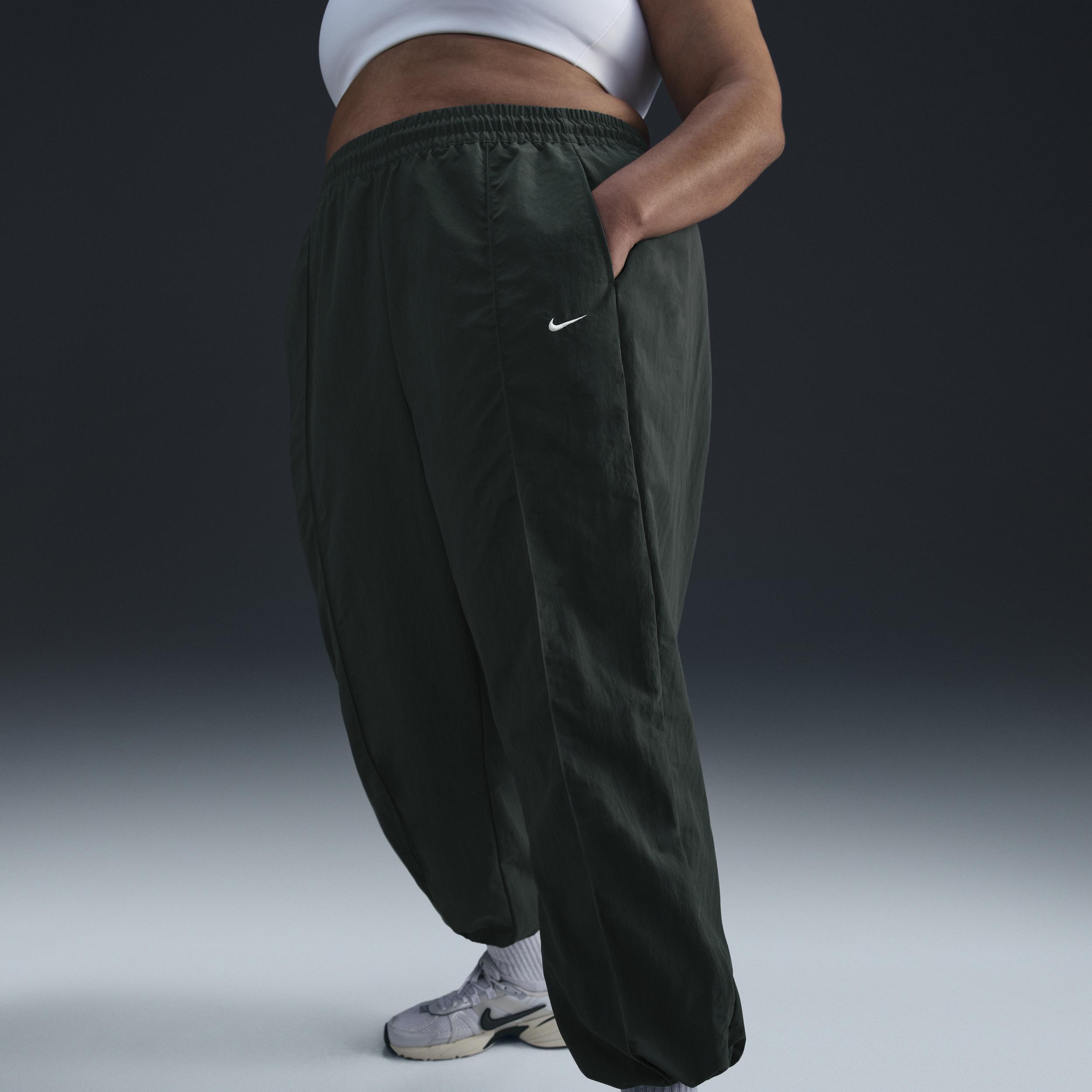 Nike Sportswear Everything Wovens Women's Mid-Rise Open-Hem Pants (Plus Size) Product Image