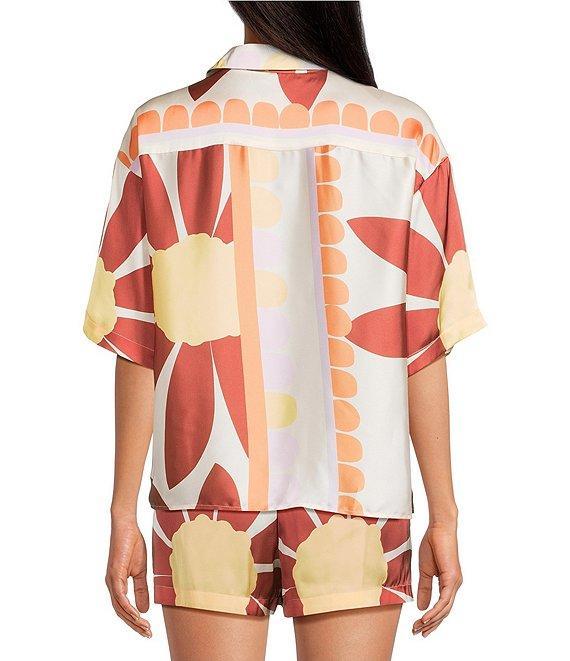 Gianni Bini Charlie Point Collar Short Sleeve Button Front Printed Satin Coordinating Blouse Product Image