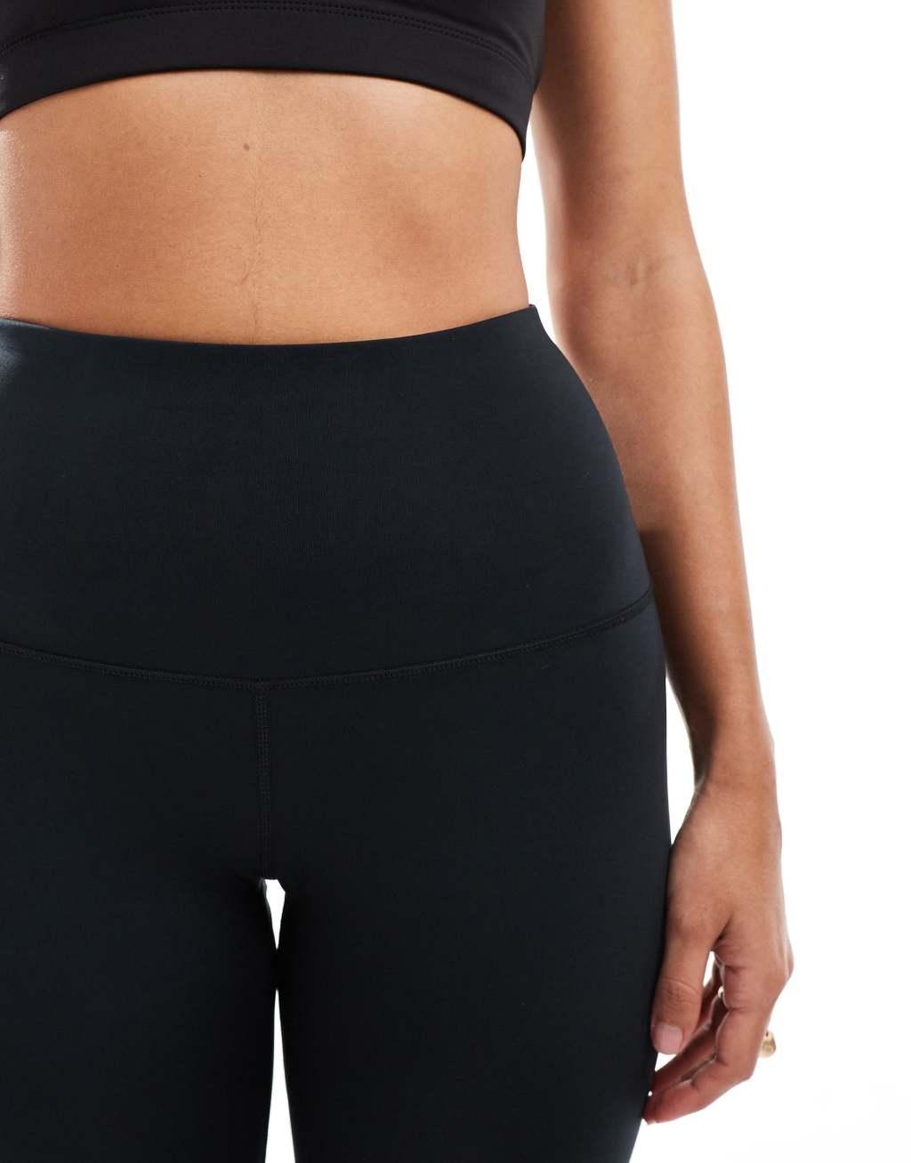 4505 Hourglass Icon bum sculpt gym leggings with stash pocket in black  Product Image