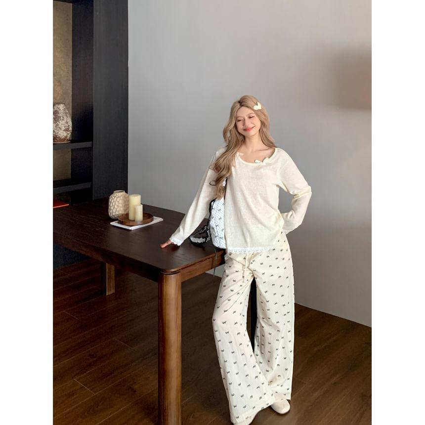 Long Sleeve Scoop Neck Plain Bow T-Shirt / Drawstring Waist Bow Print Wide Leg Pants Product Image