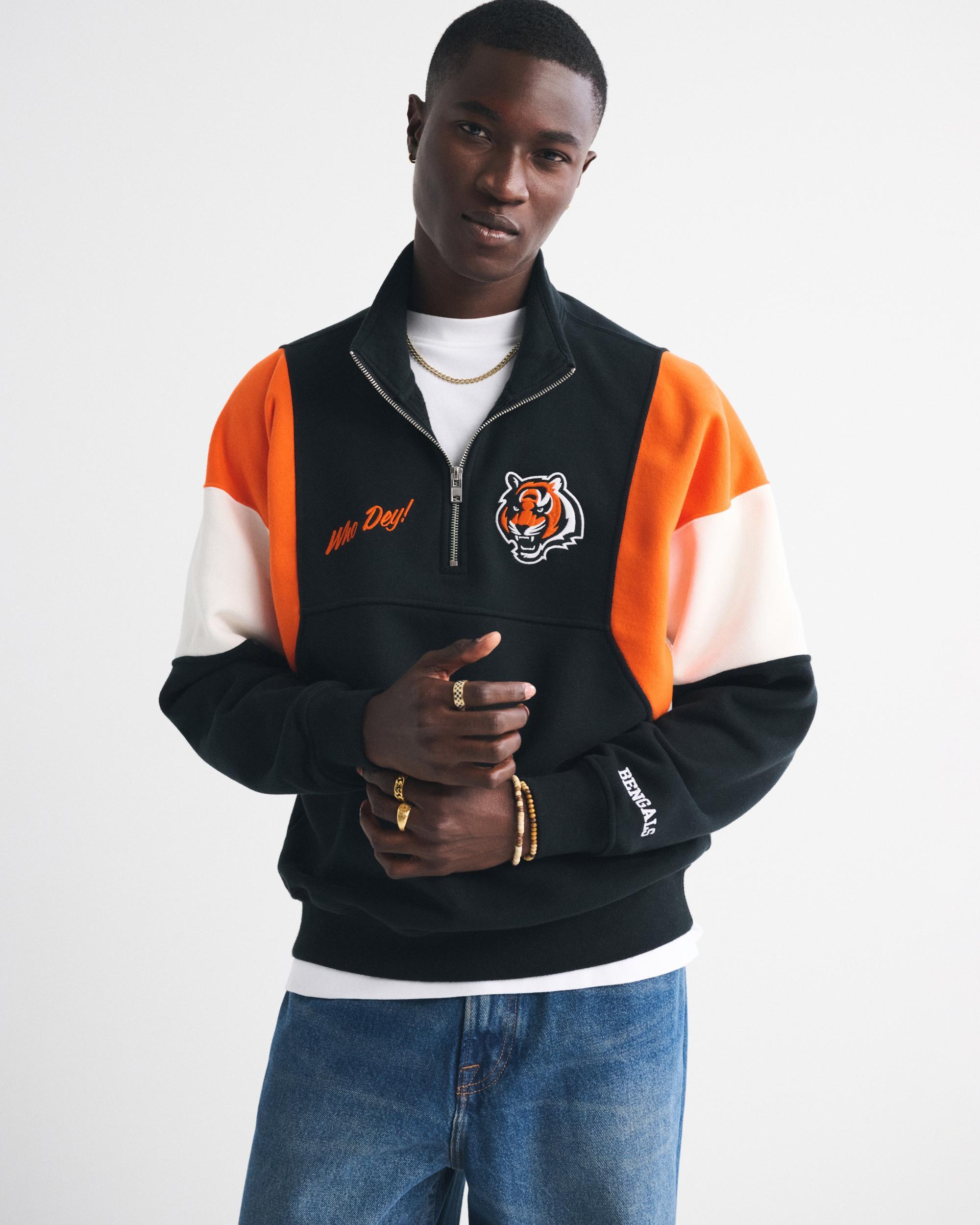 Dallas Cowboys Half-Zip Sweatshirt Product Image