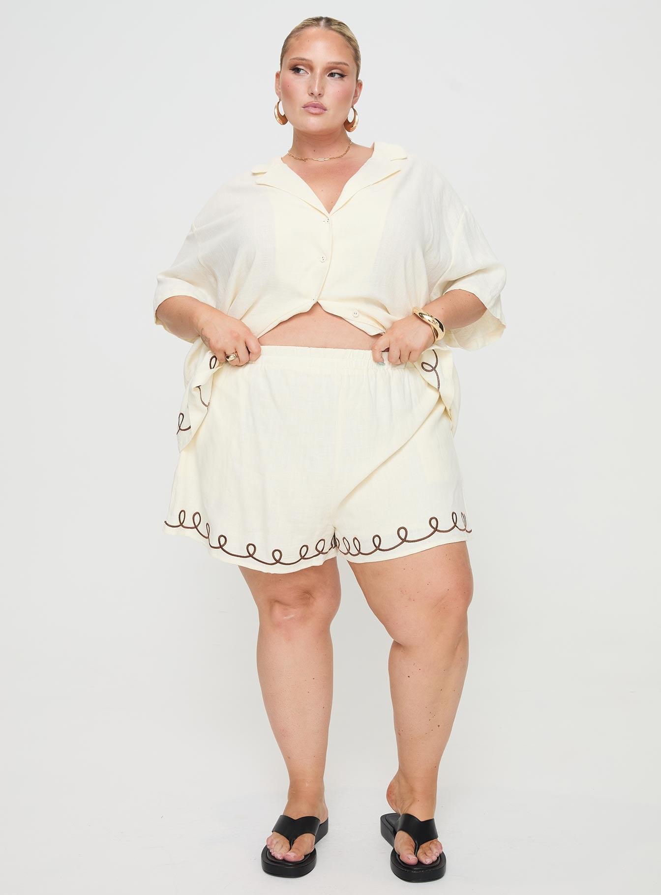 Jamari Linen Blend Shorts Cream / Brown Curve Product Image