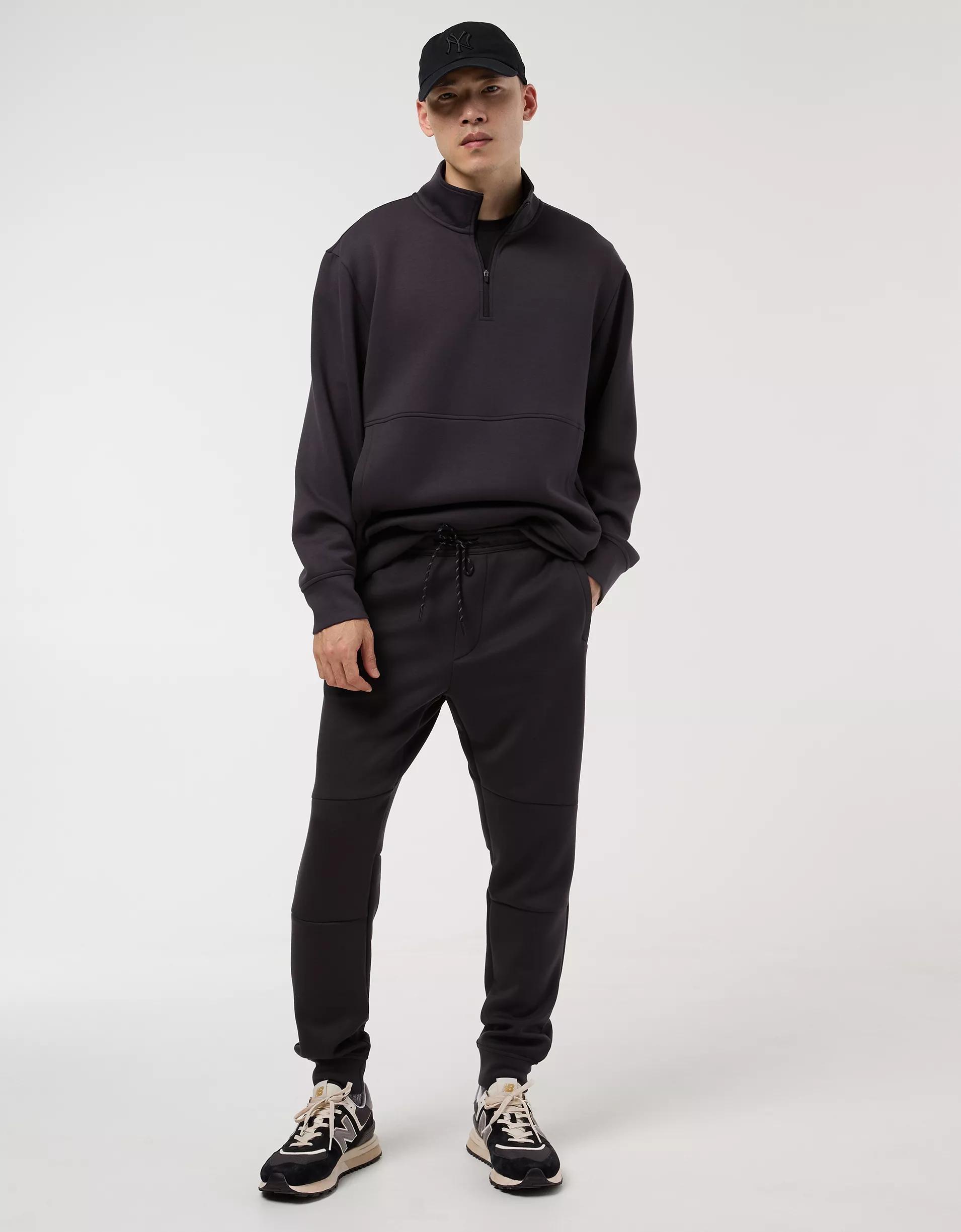 AE 24/7 Jogger Product Image