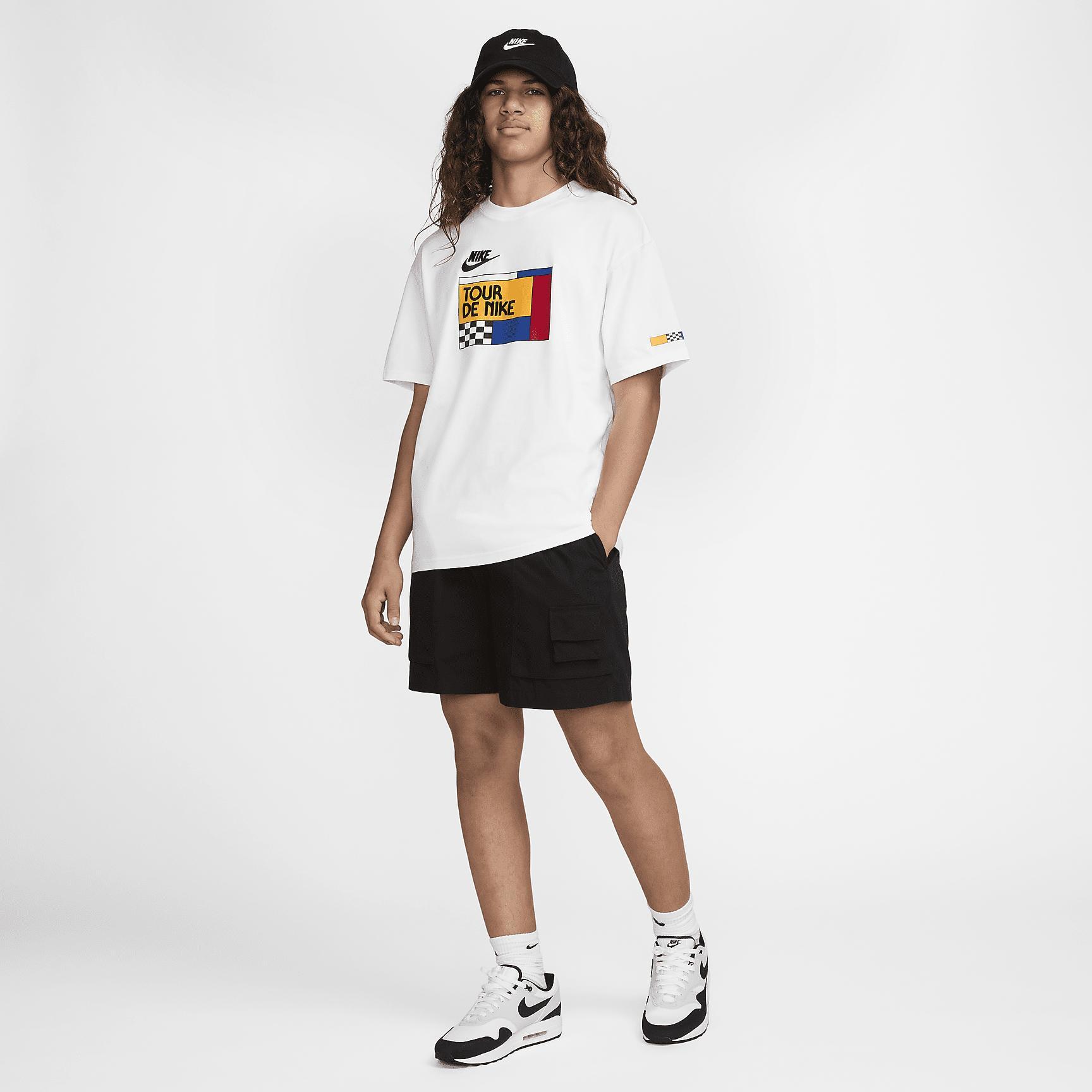 Mens Nike Sportswear T-Shirt | HF7043-100 Product Image