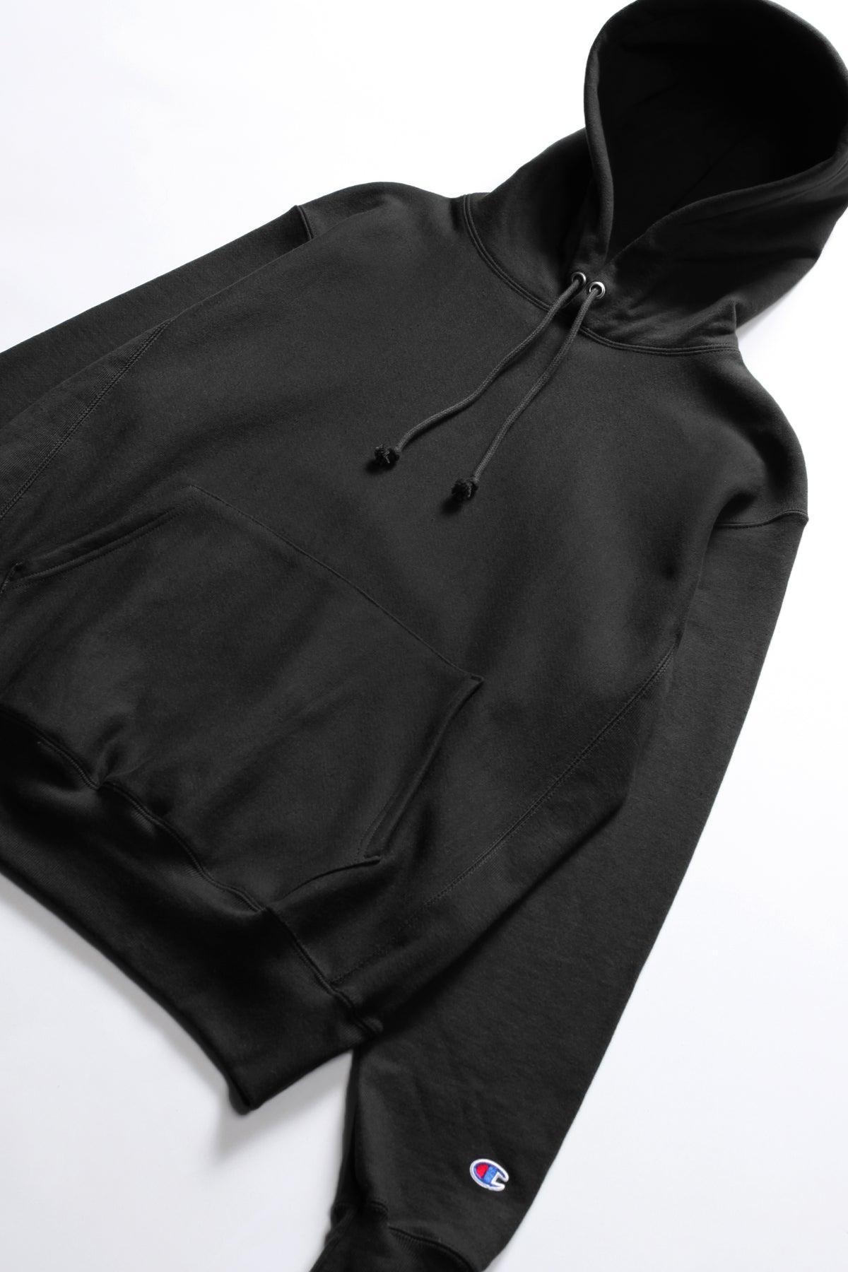 Champion - 12oz USA Reverse Weave Hoodie - Black Product Image