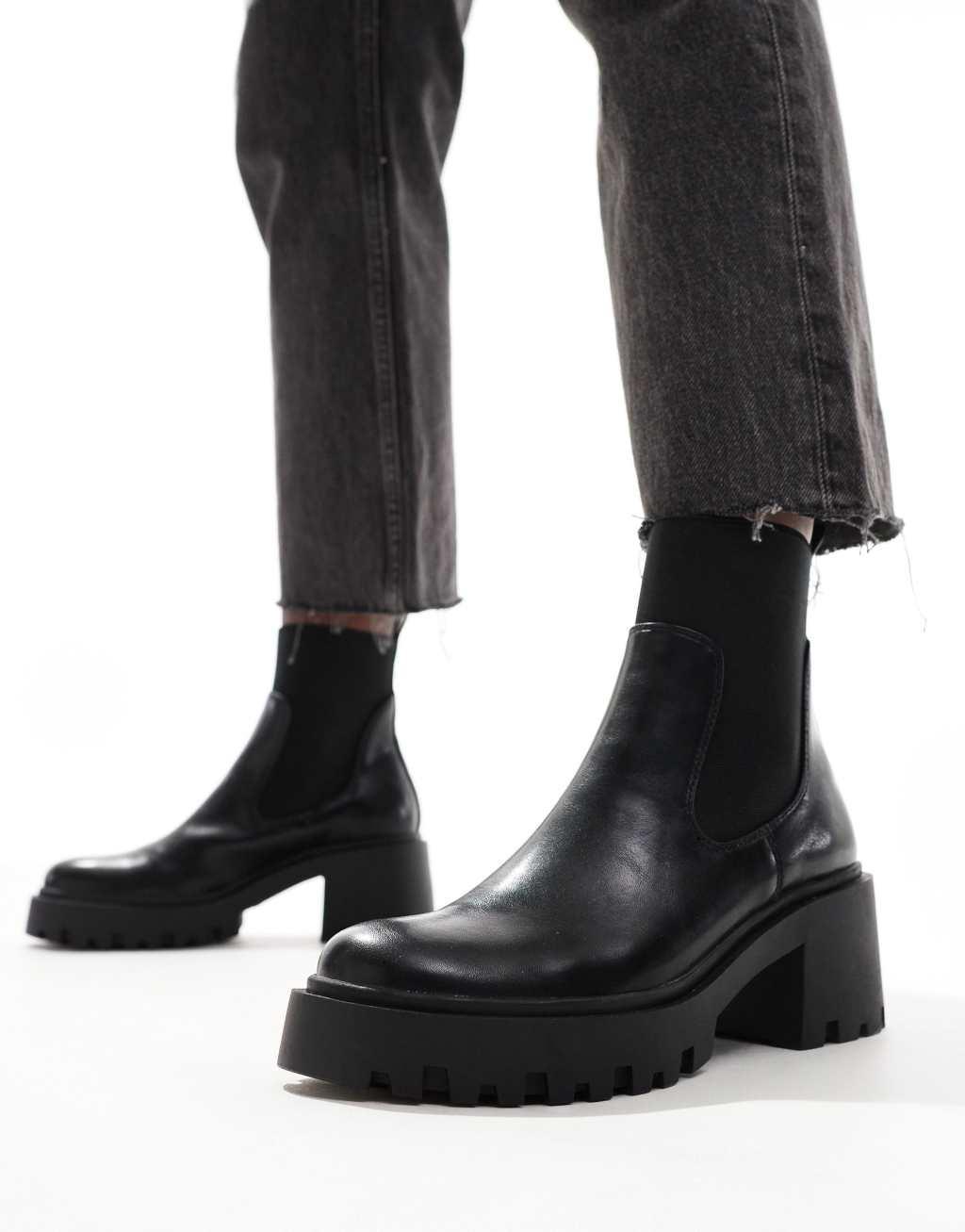 ASOS DESIGN Rowan chunky chelsea boots in black Product Image