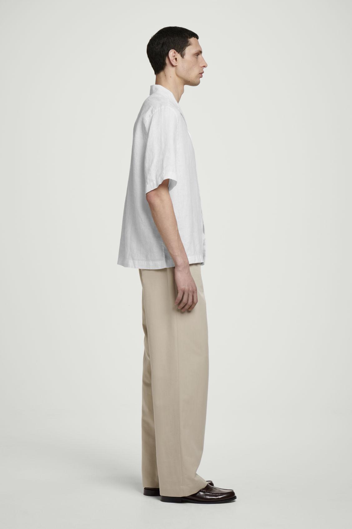 LINEN SHORT-SLEEVED SHIRT Product Image