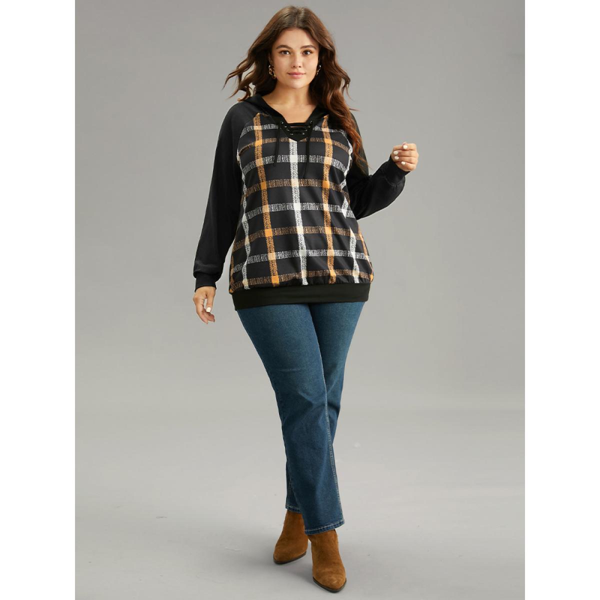 Plus Size Plaid Contrast Raglan Sleeve Lace Up Hooded Sweatshirt Women Black Casual Contrast Hooded Dailywear Sweatshirts BloomChic 18-20/2X Product Image