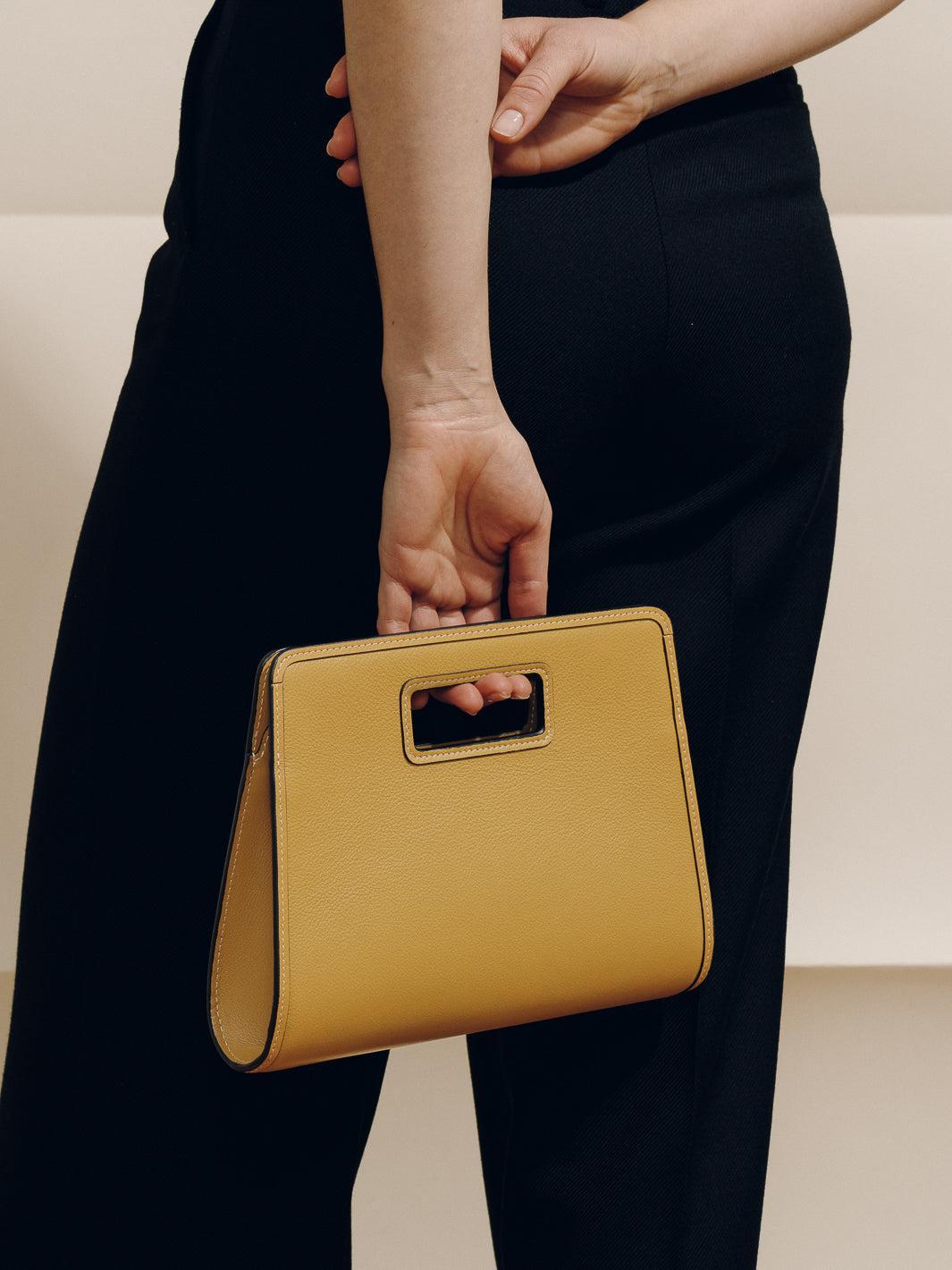 The Retro Clutch in Nappa Product Image