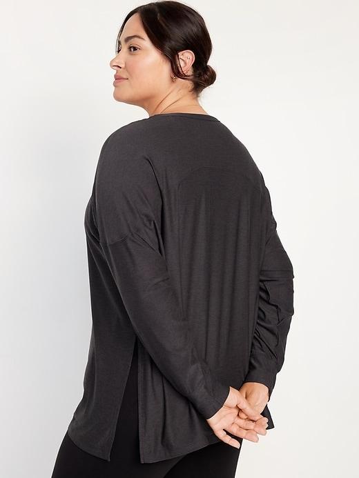 CloudMotion Tunic Product Image