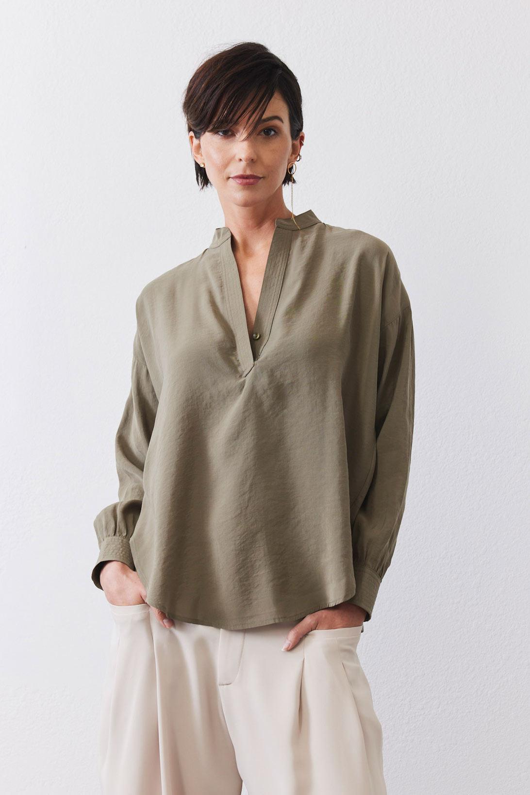 Not Too Loose Light Poplin Blouse Product Image
