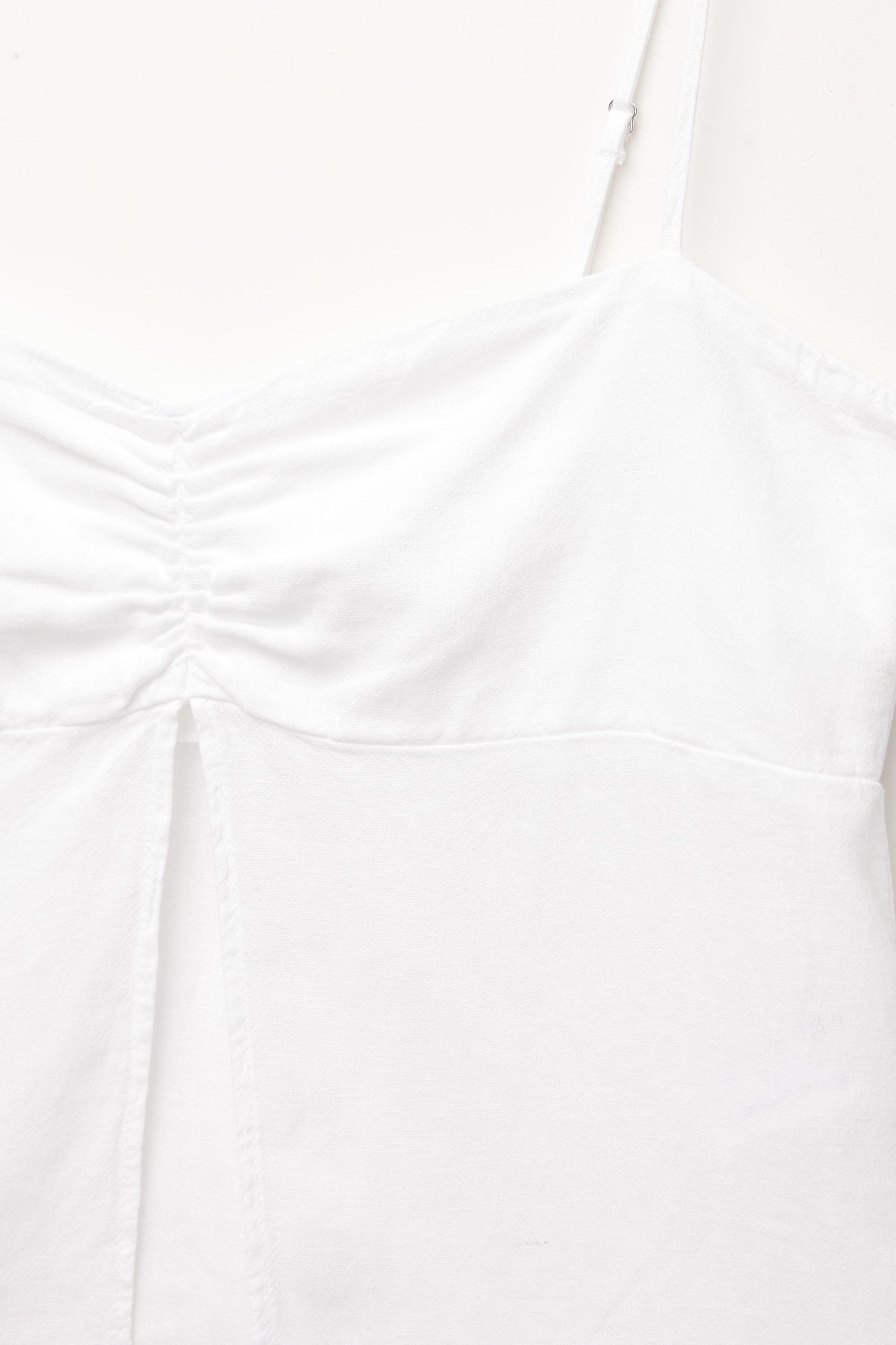 Strappy top with linen Product Image