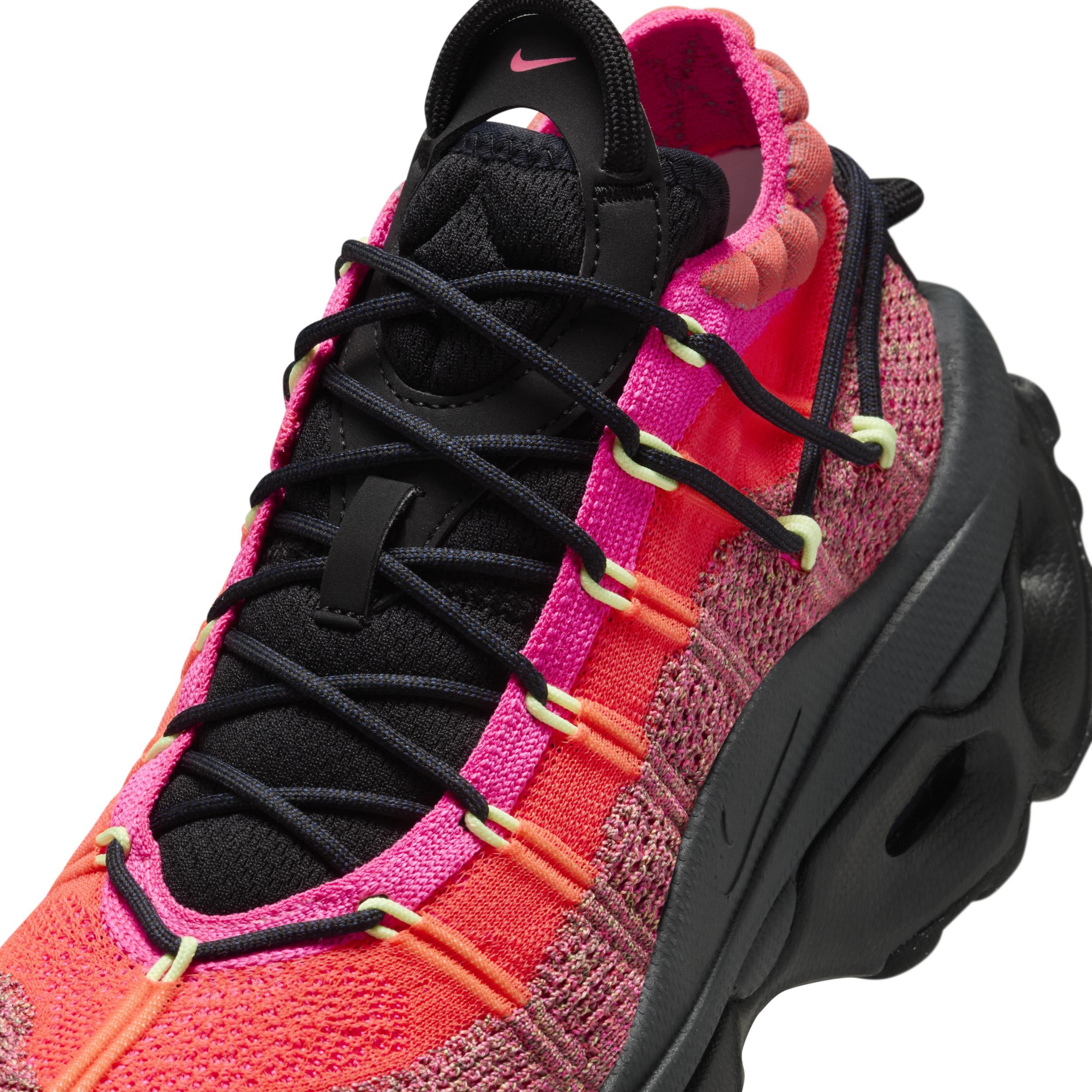 Nike Women's Air Max Flyknit Venture Shoes Product Image