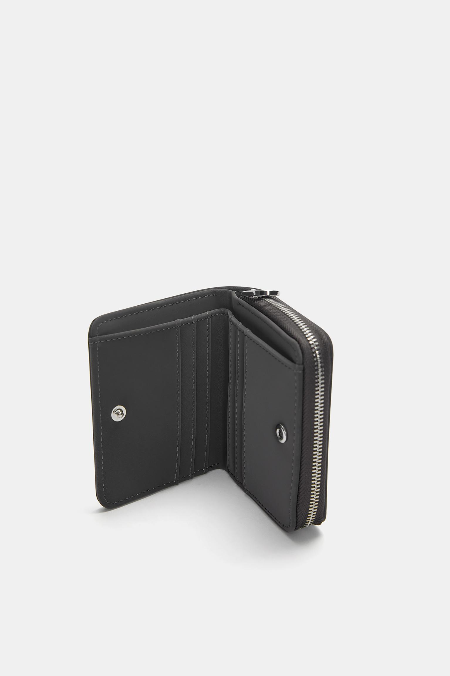 Rubberized wallet Product Image