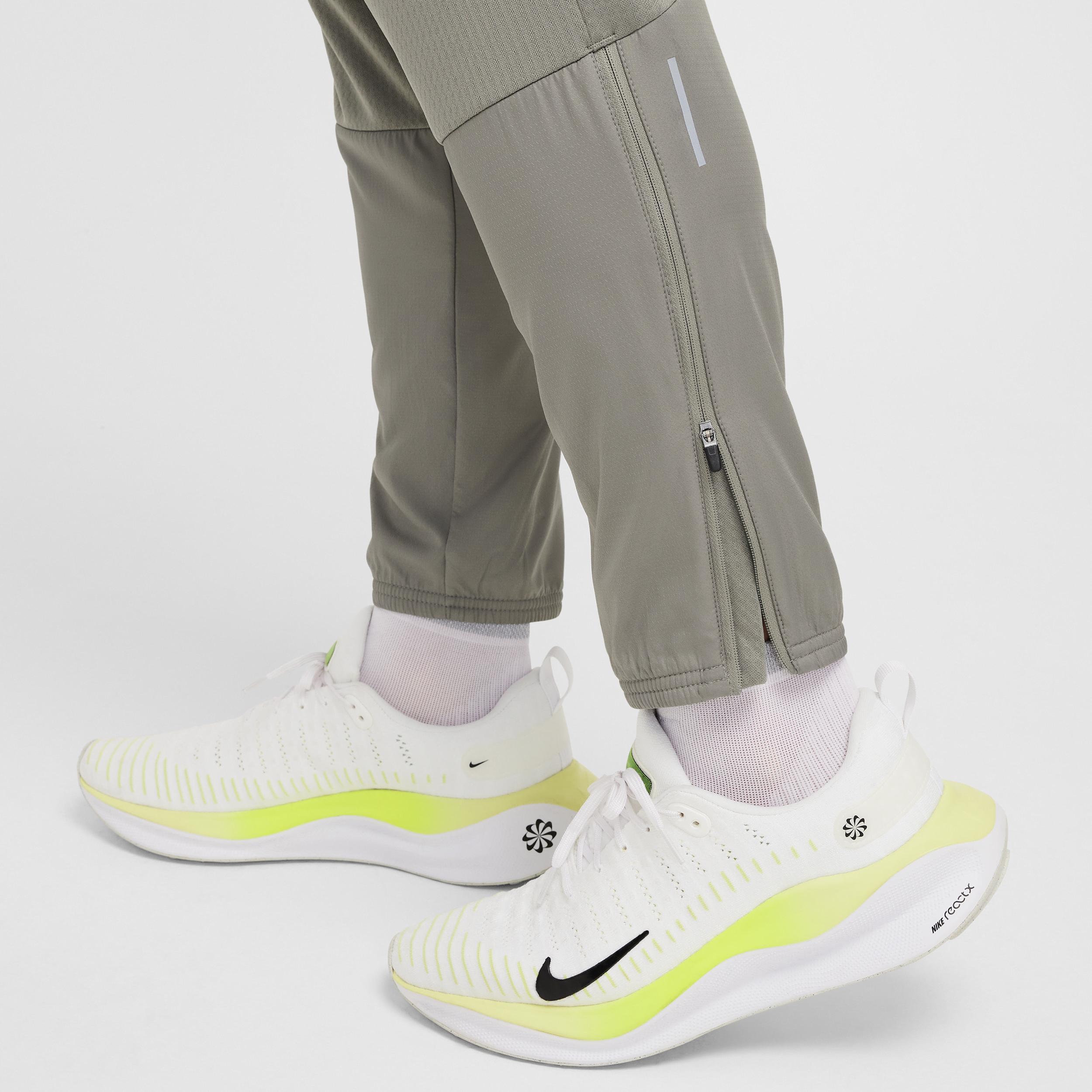 Nike Men's Sphere Challenger Therma-FIT Water-Repellent Running Pants Product Image