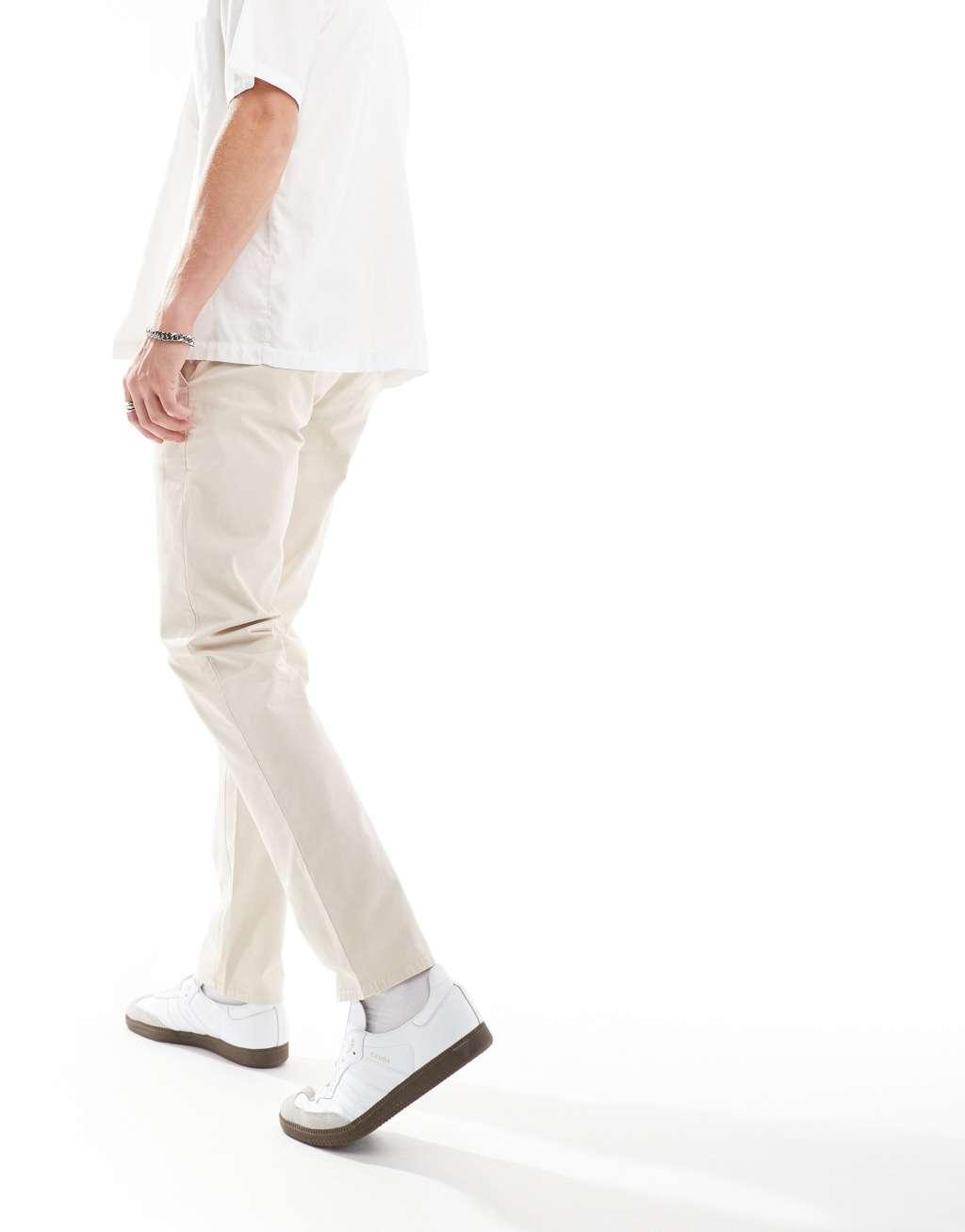 Farah elm chino pants in light sand Product Image