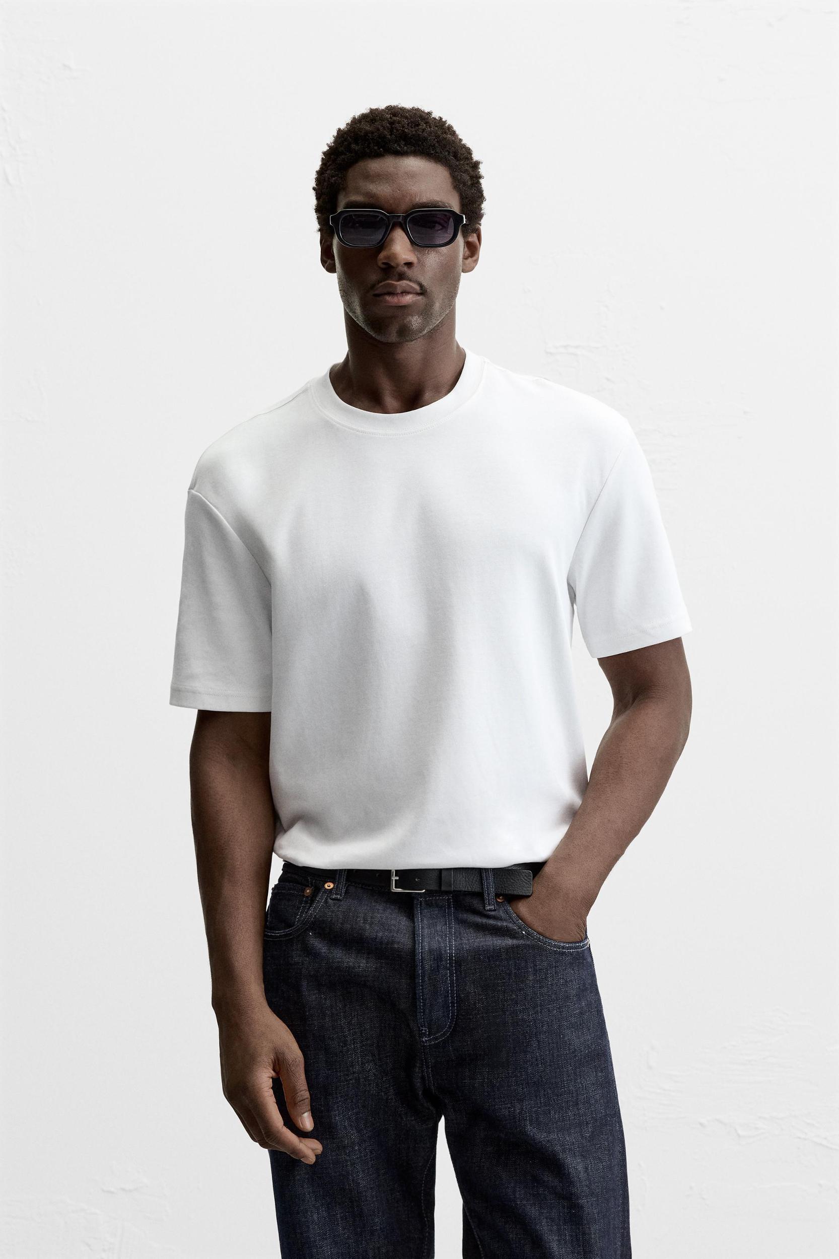 BASIC REGULAR FIT T-SHIRT Product Image