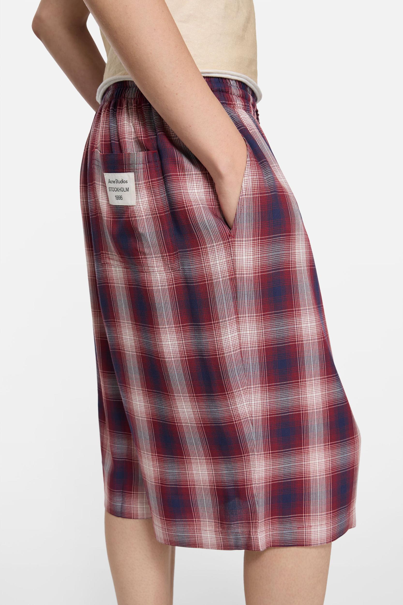 Check shorts Product Image