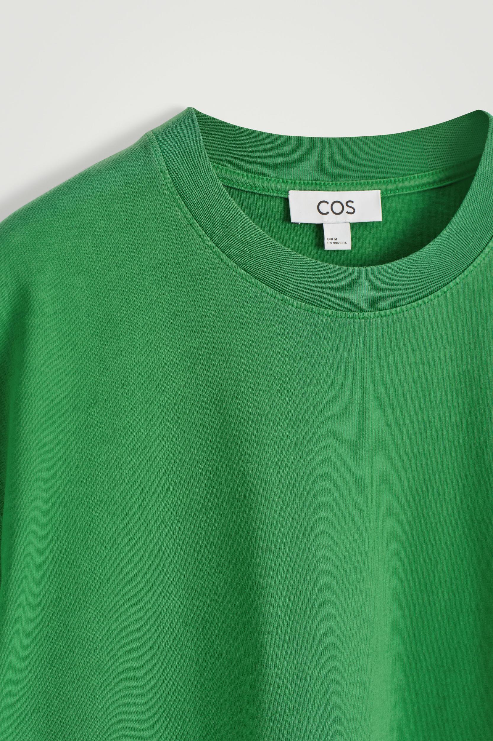 RELAXED LIGHTWEIGHT COTTON TSHIRT Product Image